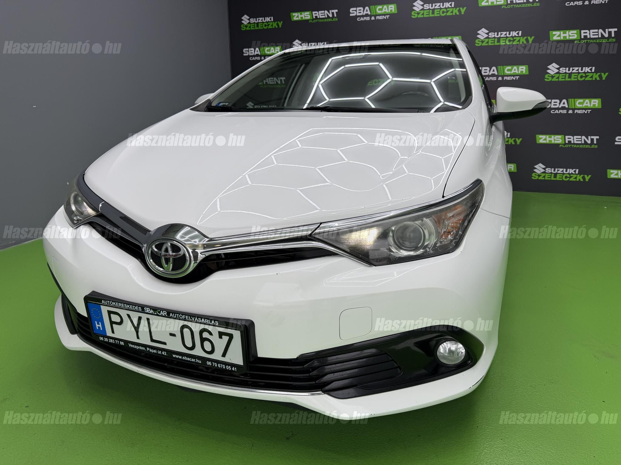 TOYOTA AURIS 2018/6 - 1