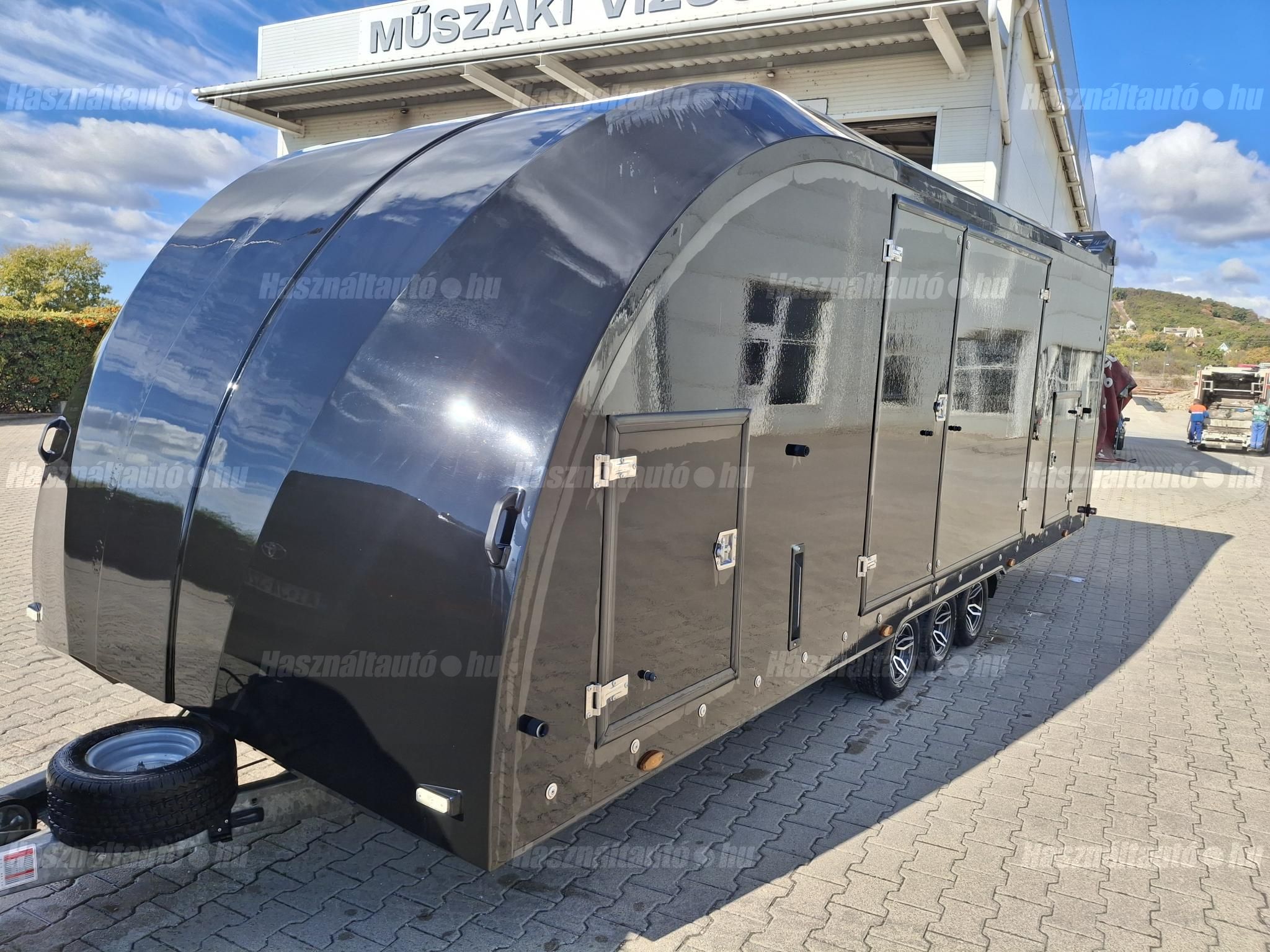 BRIAN JAMES TRAILERS 2022/9 - 1