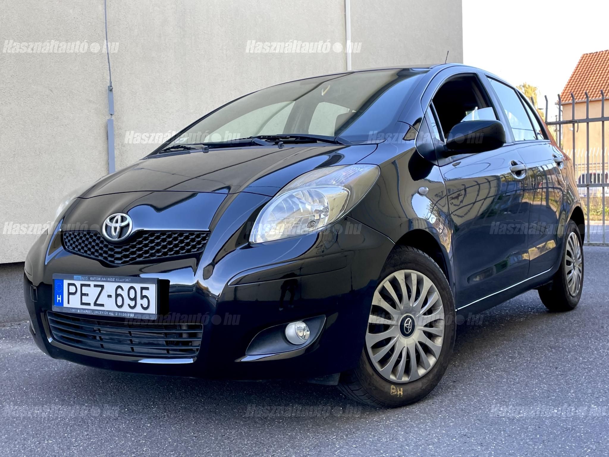 TOYOTA YARIS 2011/8 - 1