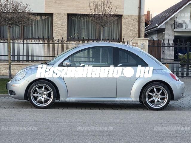 VOLKSWAGEN BEETLE 2009 - 1