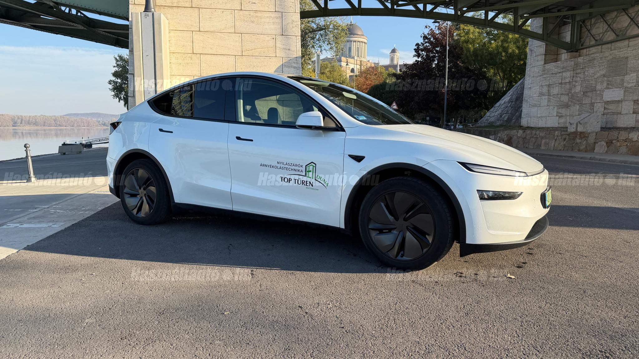 TESLA MODEL Y 2025/4 - 1