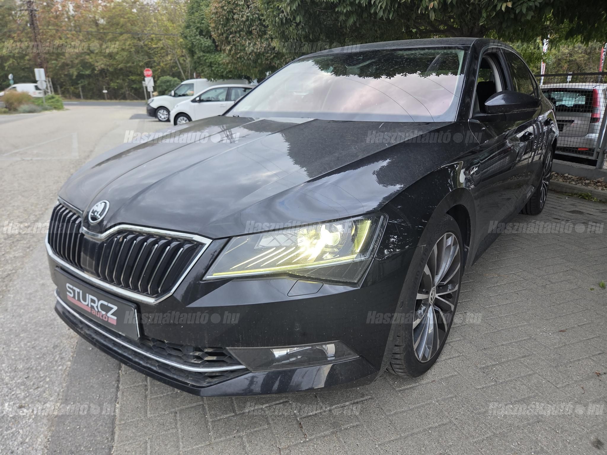 SKODA SUPERB 2019/6 - 1