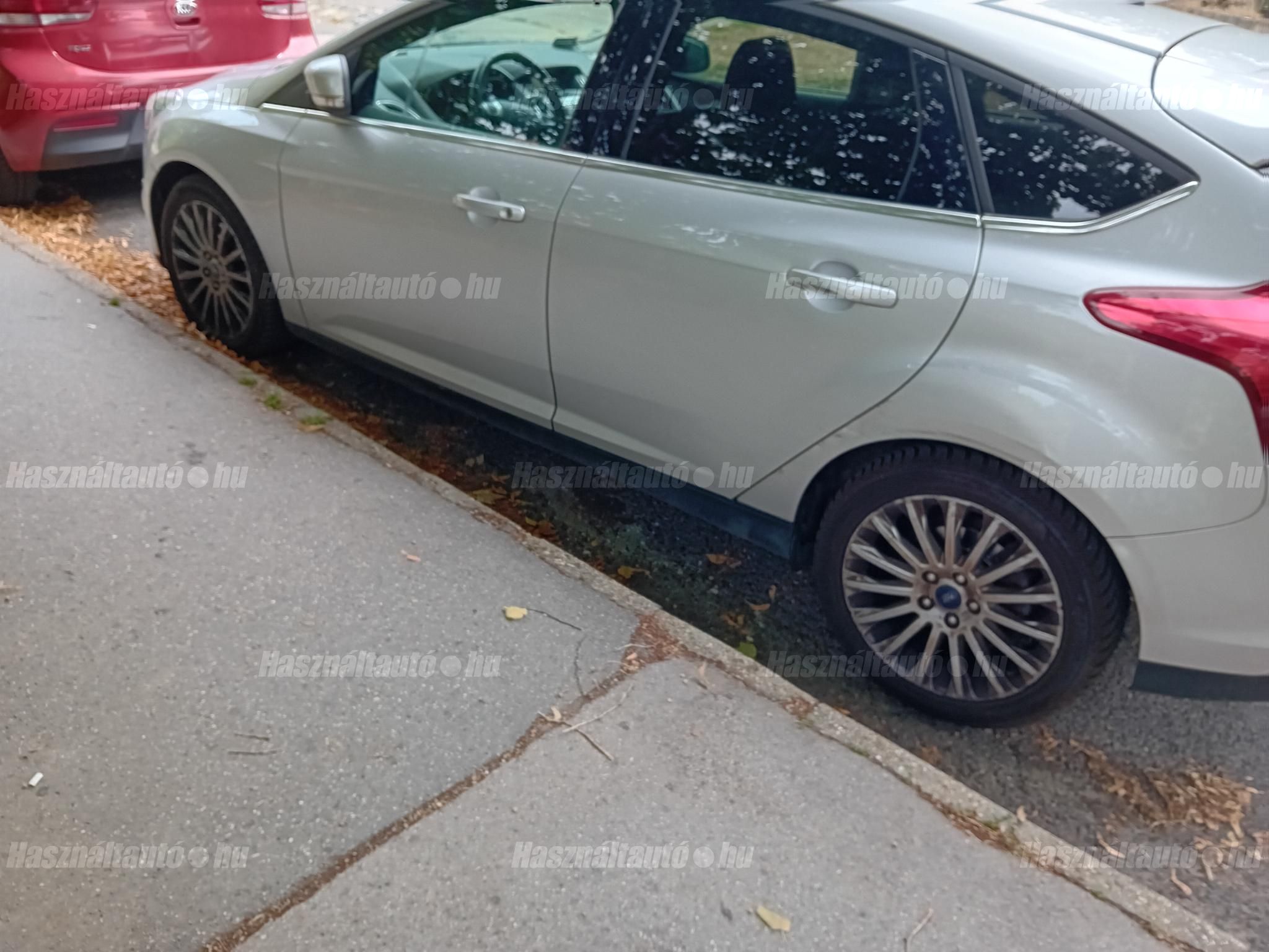 FORD FOCUS 2014/12 - 1