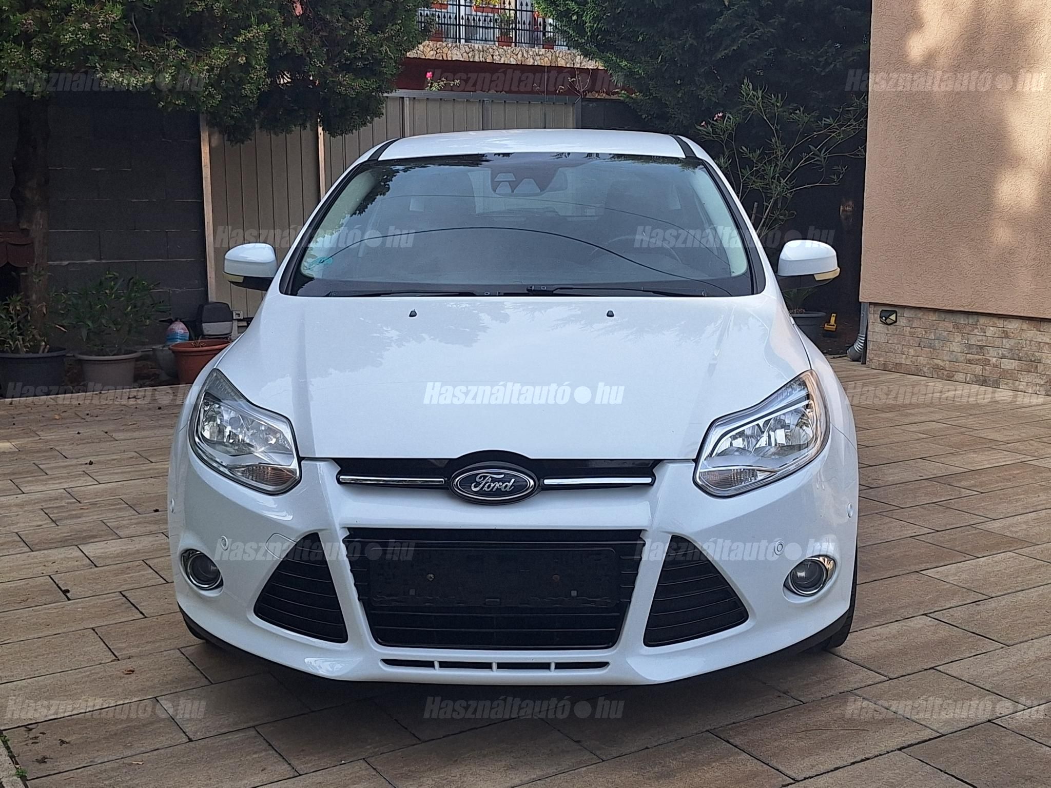 FORD FOCUS 2011/6 - 1
