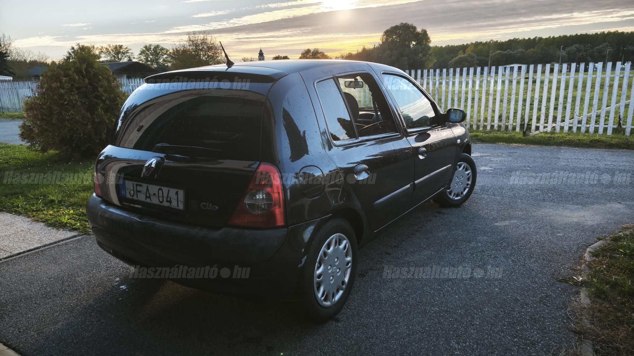 RENAULT CLIO 2004/6 - 1