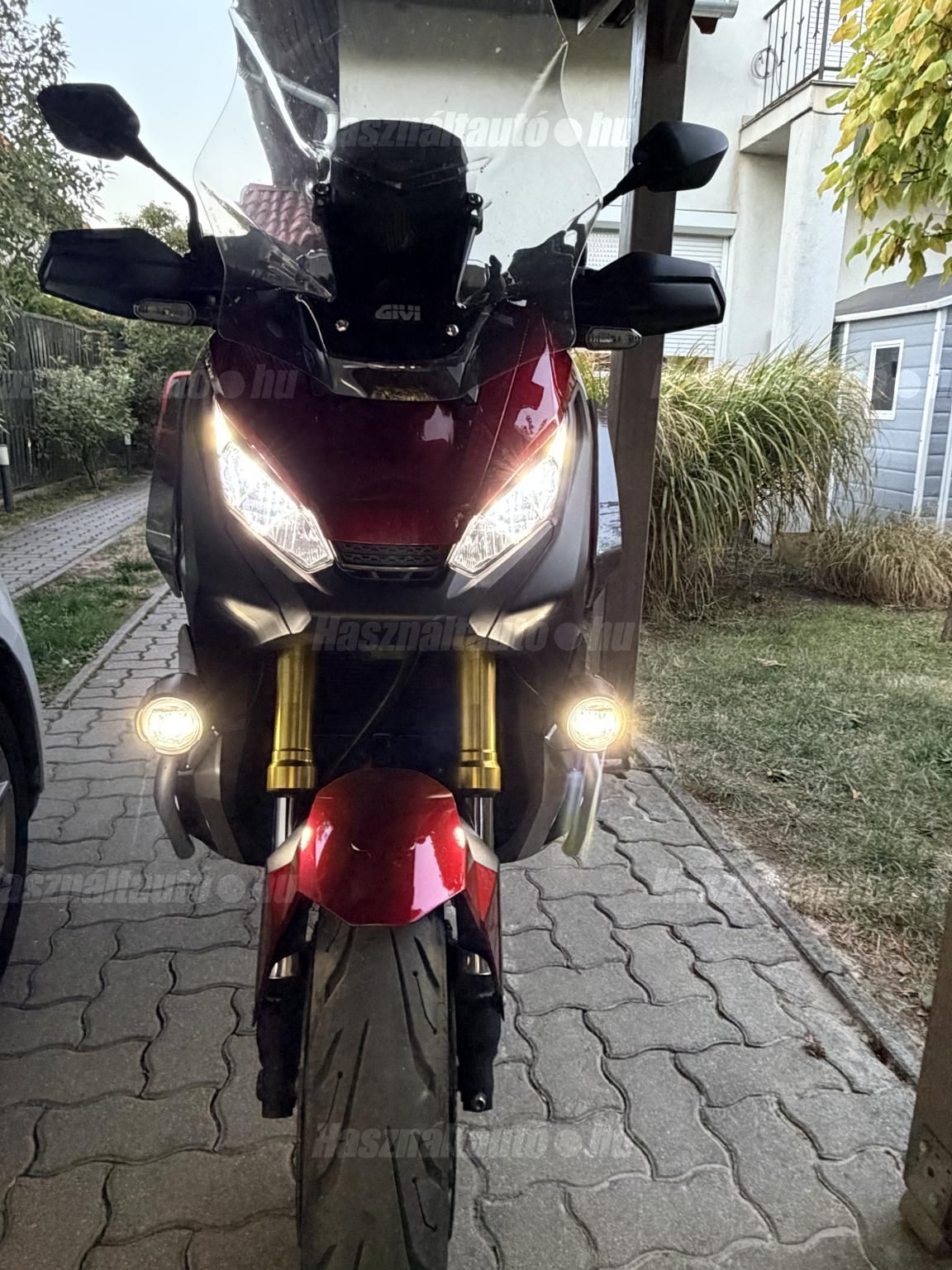HONDA X-ADV 2018/9 - 1