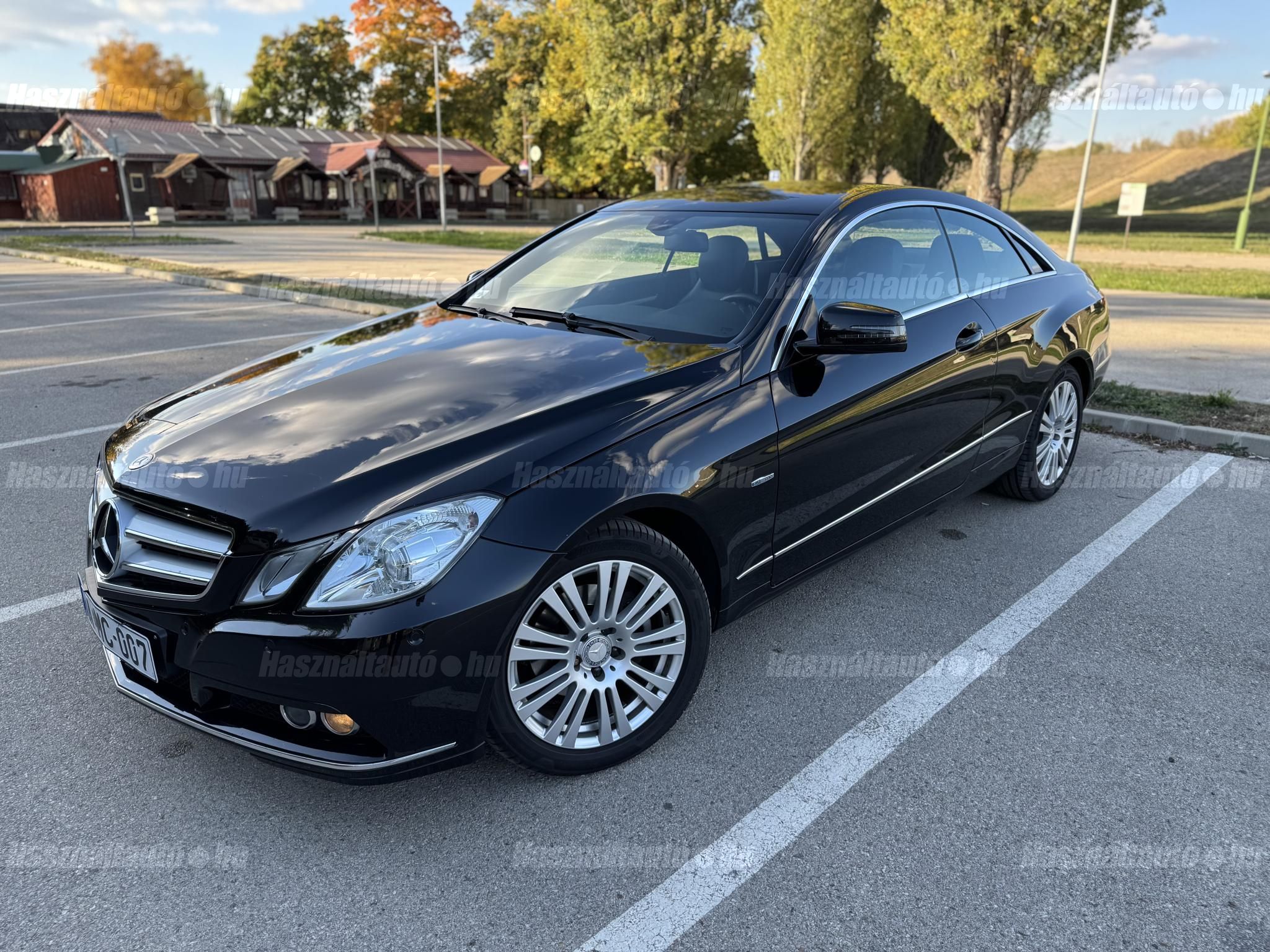 MERCEDES-BENZ E 200 2011/10 - 1