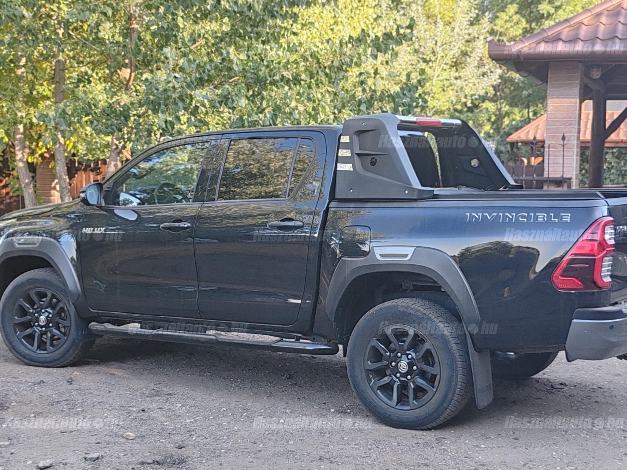 TOYOTA HILUX 2023/10 - 1