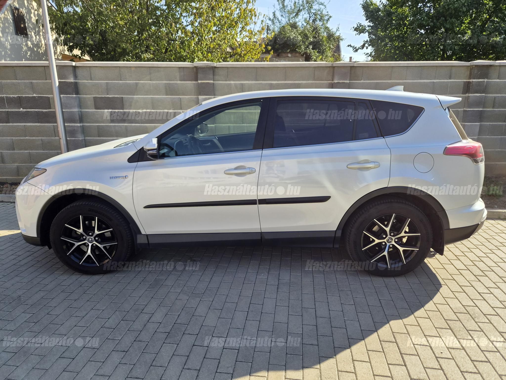 TOYOTA RAV 4 2016/3 - 1