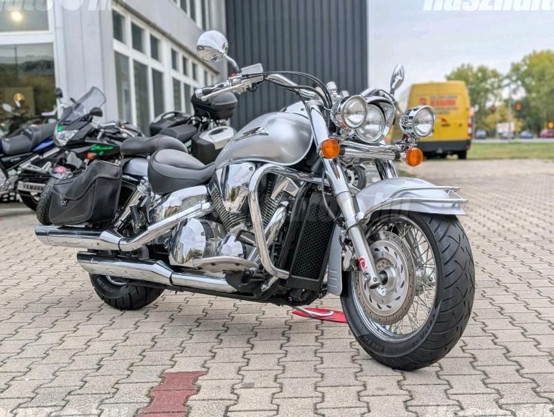 HONDA VTX 1300 2004 - 1