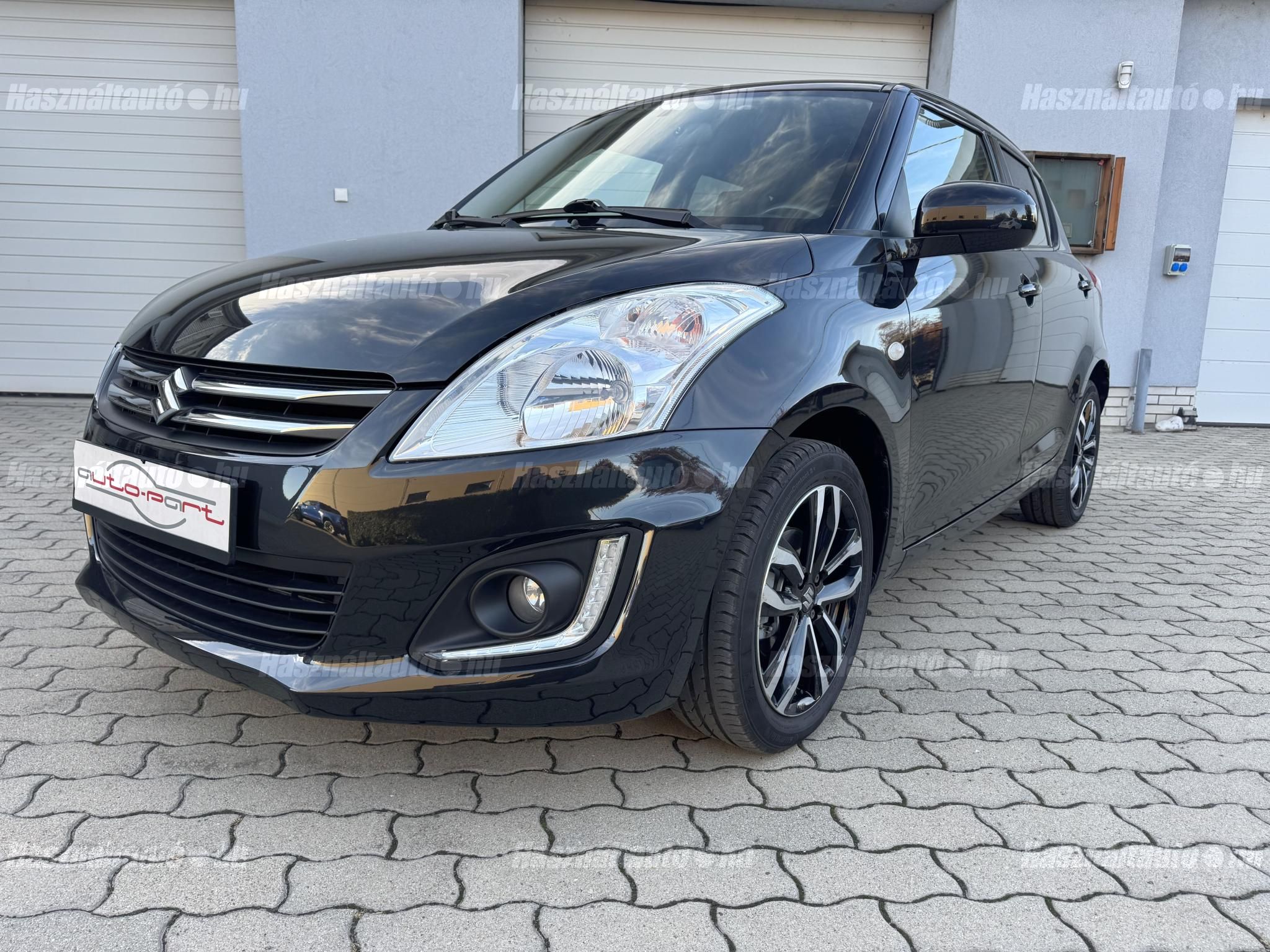 SUZUKI SWIFT 2015/8 - 1