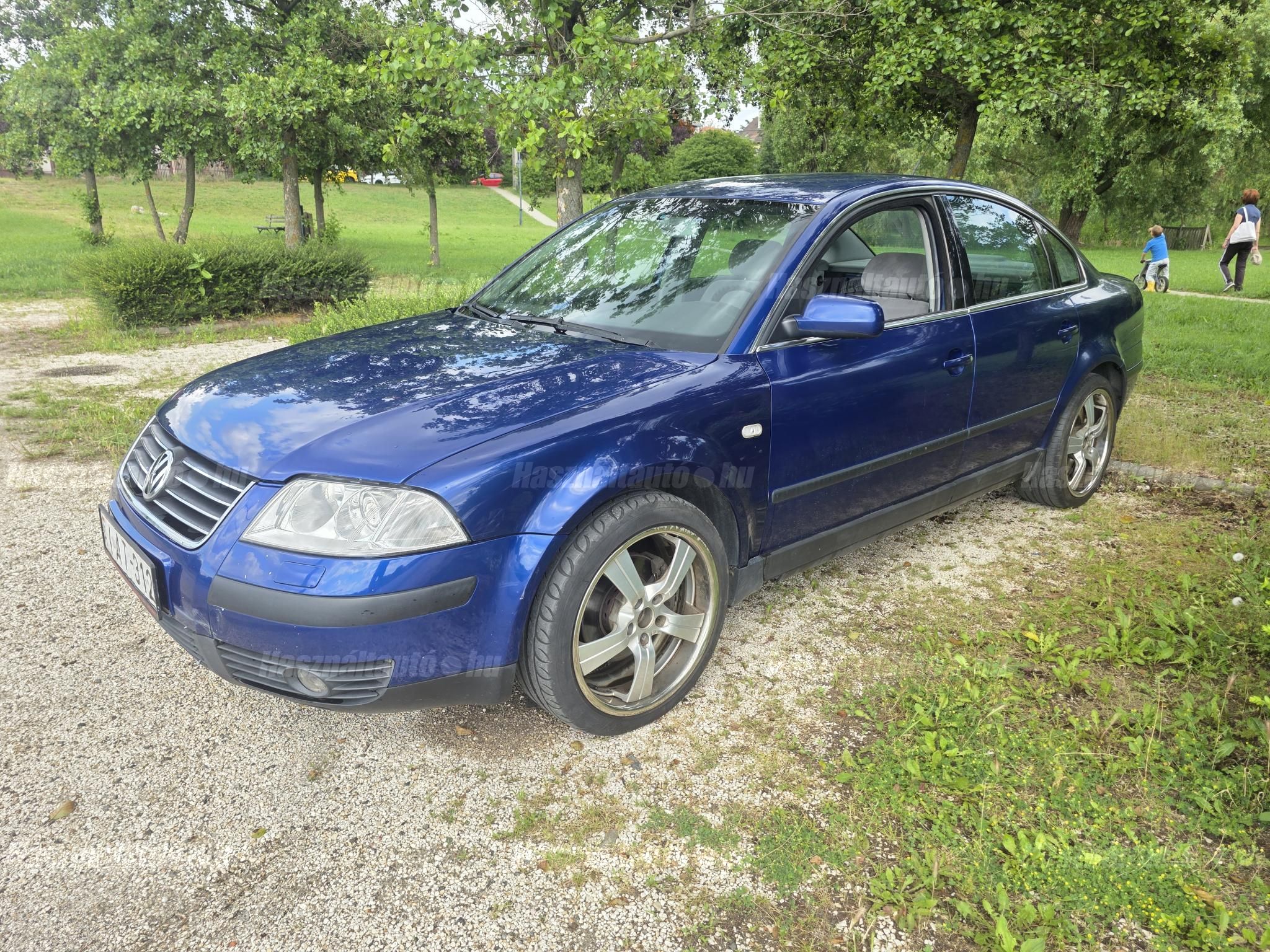 VOLKSWAGEN PASSAT 2002/2 - 1