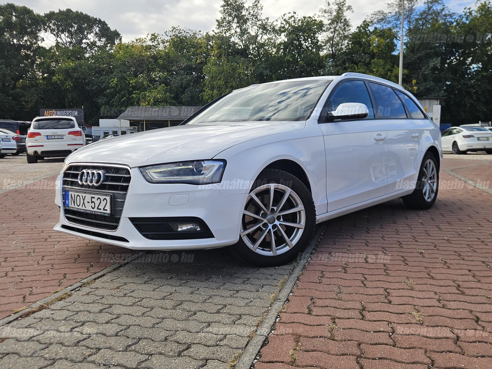 AUDI A4 2012/7 - 1