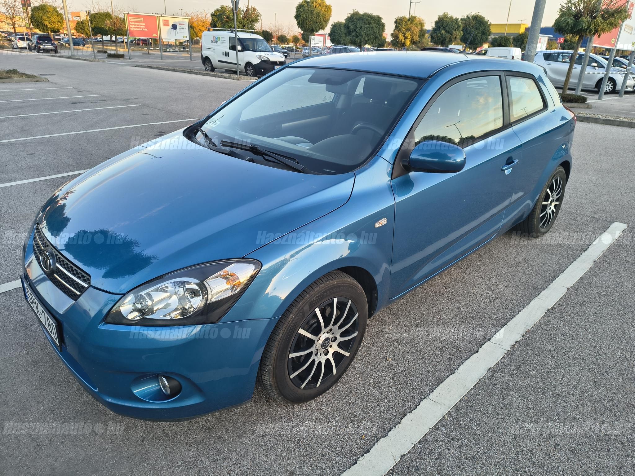 KIA PRO CEE'D 2011/2 - 1