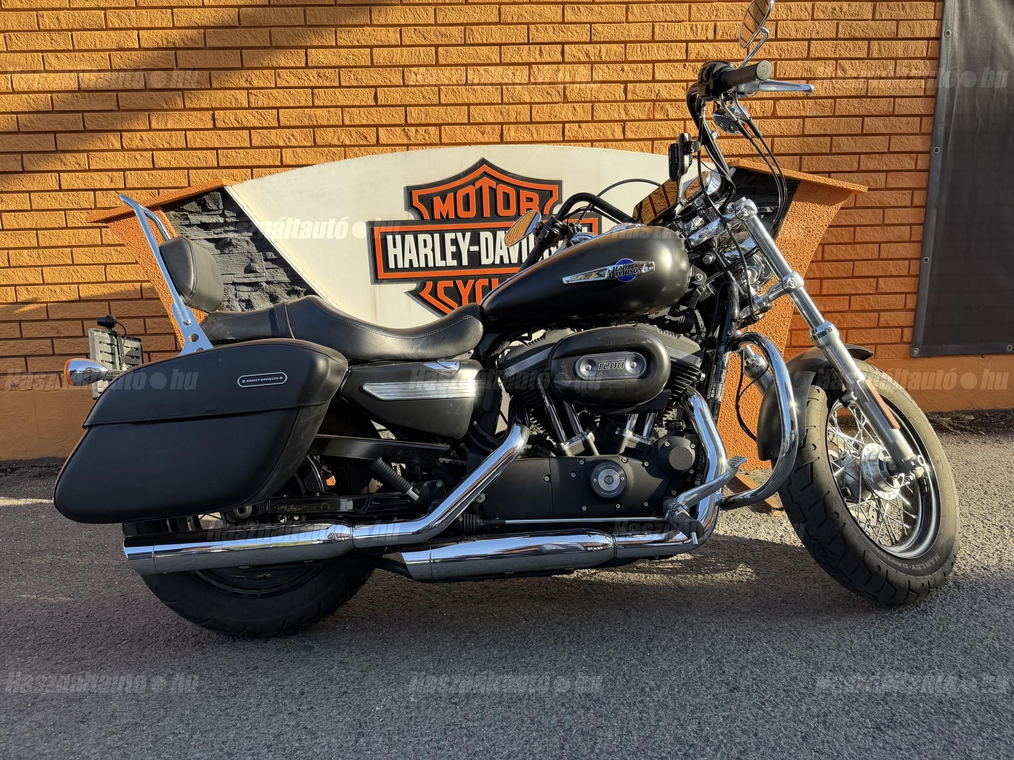 HARLEY-DAVIDSON SPORTSTER 1200 CUSTOM 2017/1 - 1