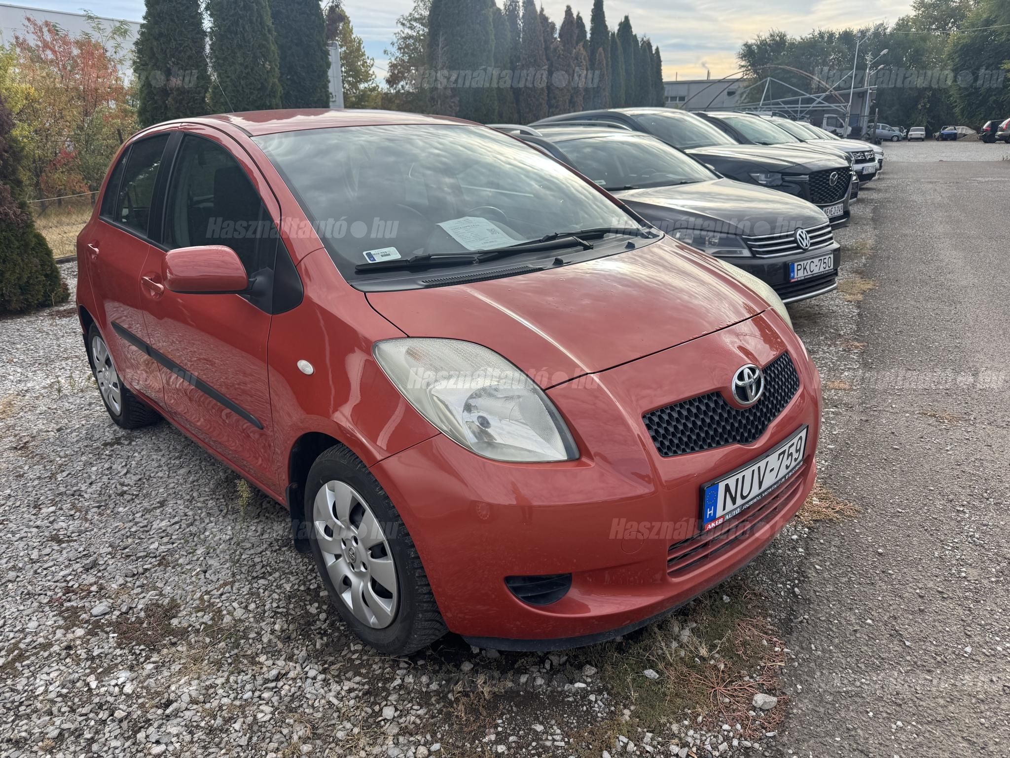 TOYOTA YARIS 2006/6 - 1