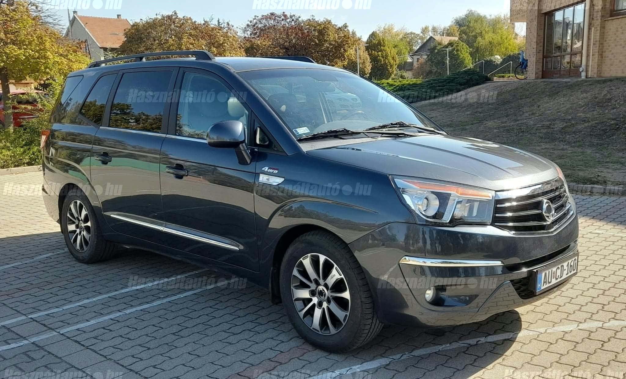 SSANGYONG RODIUS 2017/3 - 1