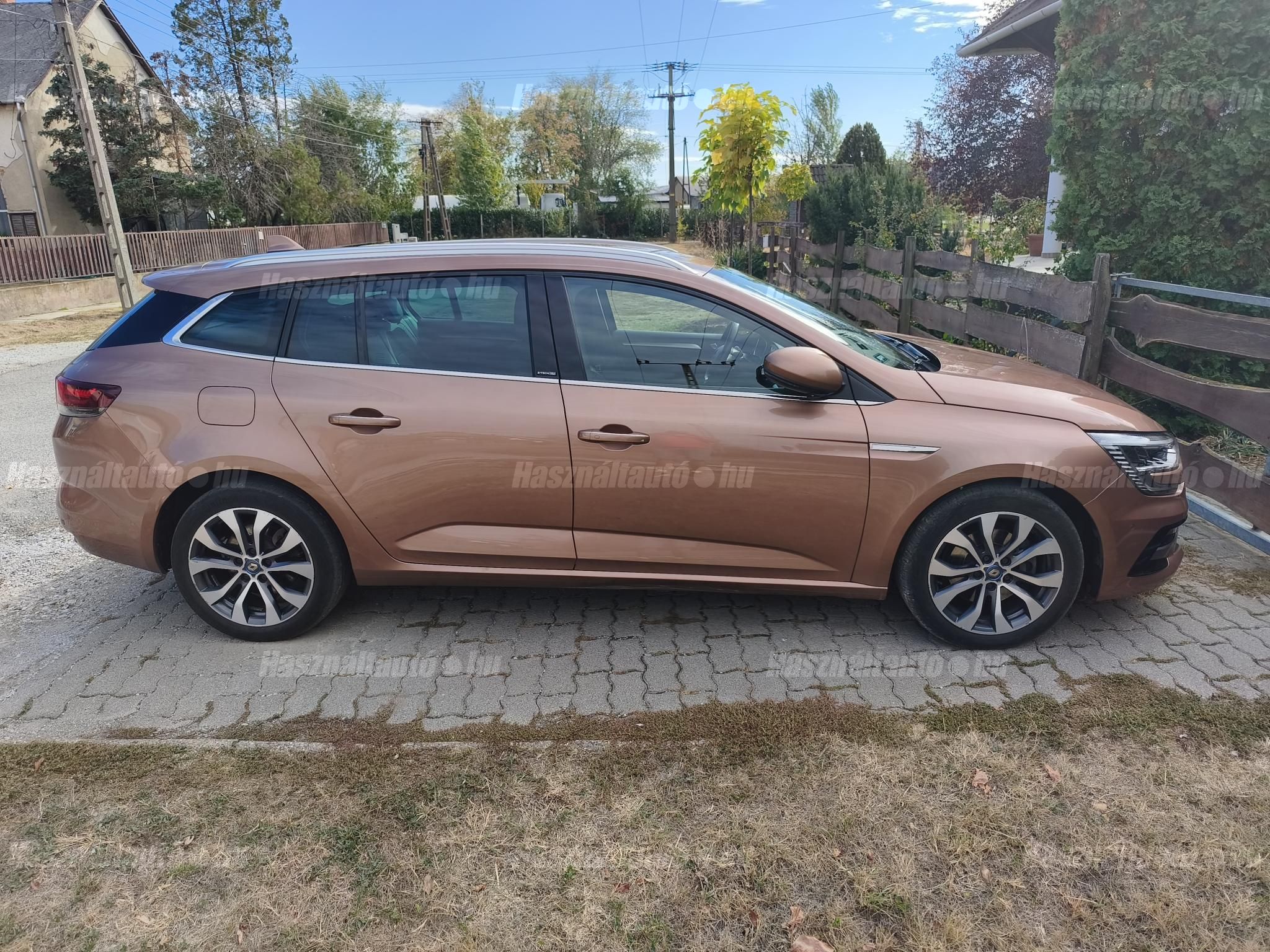 RENAULT MEGANE 2021/11 - 1
