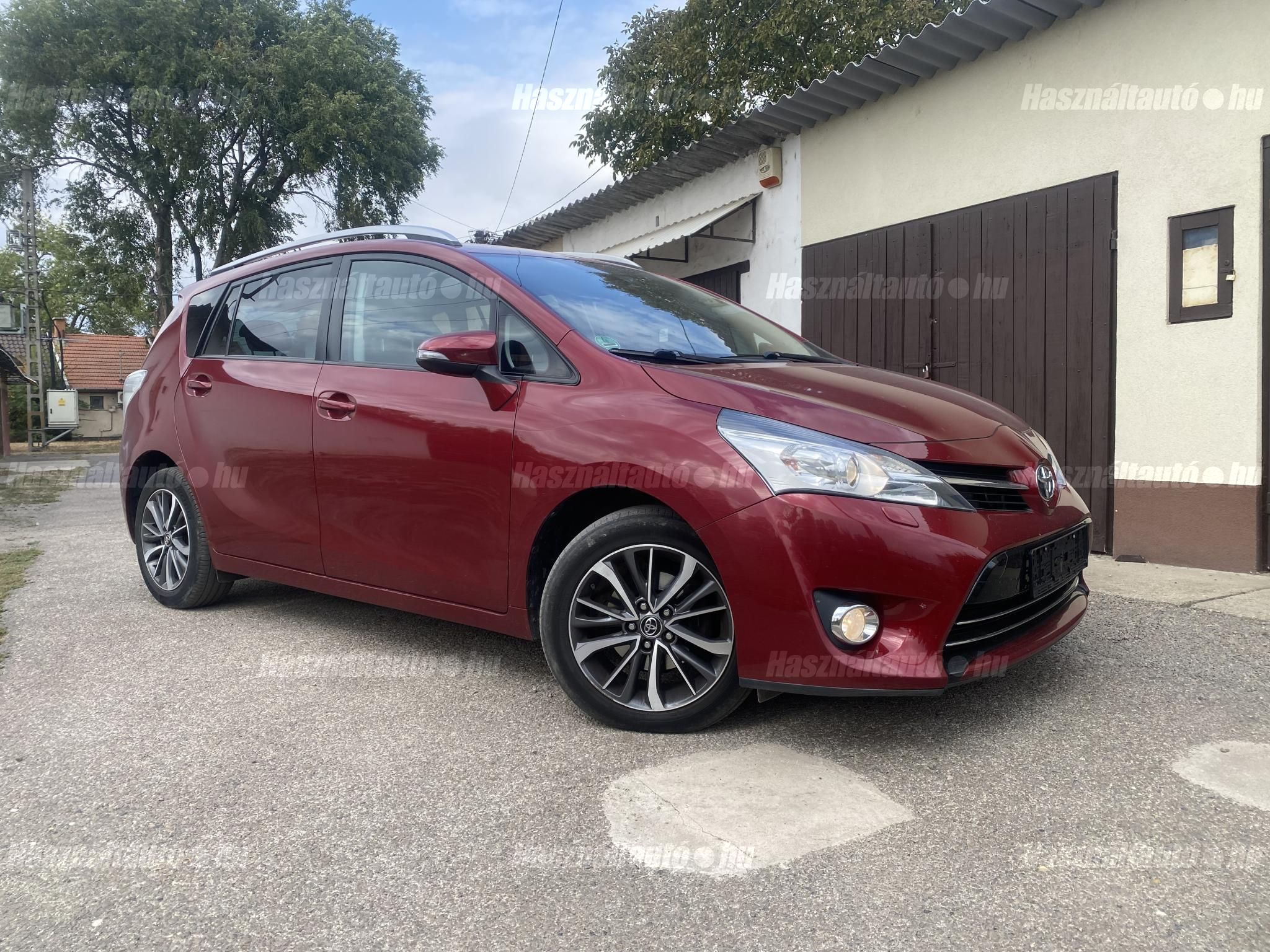 TOYOTA VERSO 2017/7 - 1