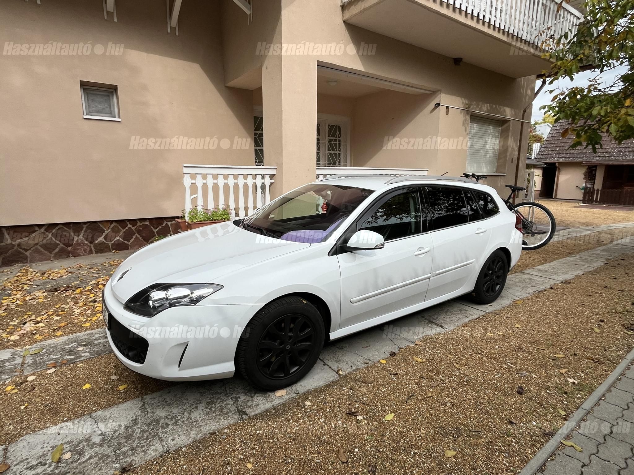 RENAULT LAGUNA 2008/9 - 1