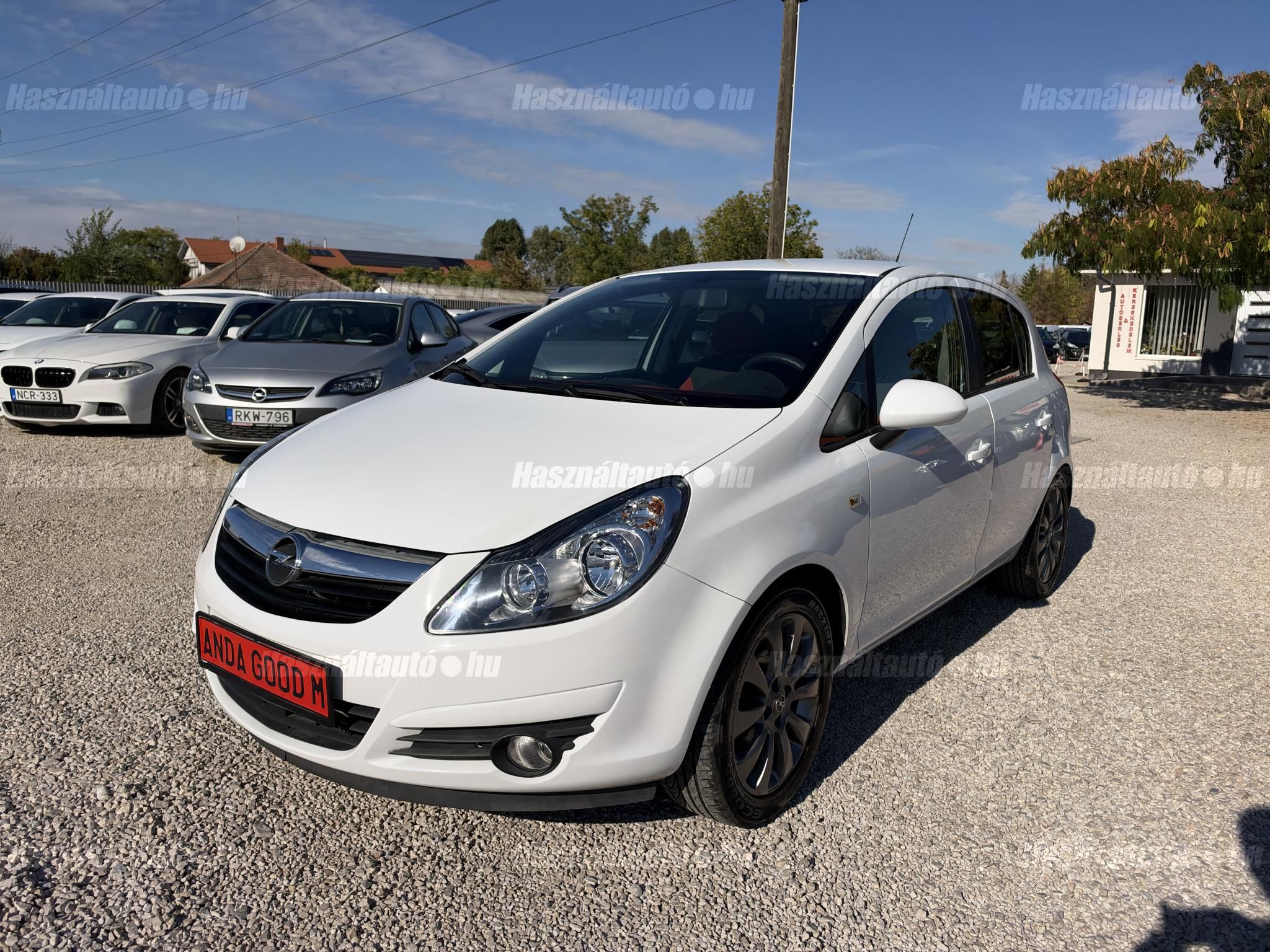 OPEL CORSA D 2010/4 - 1