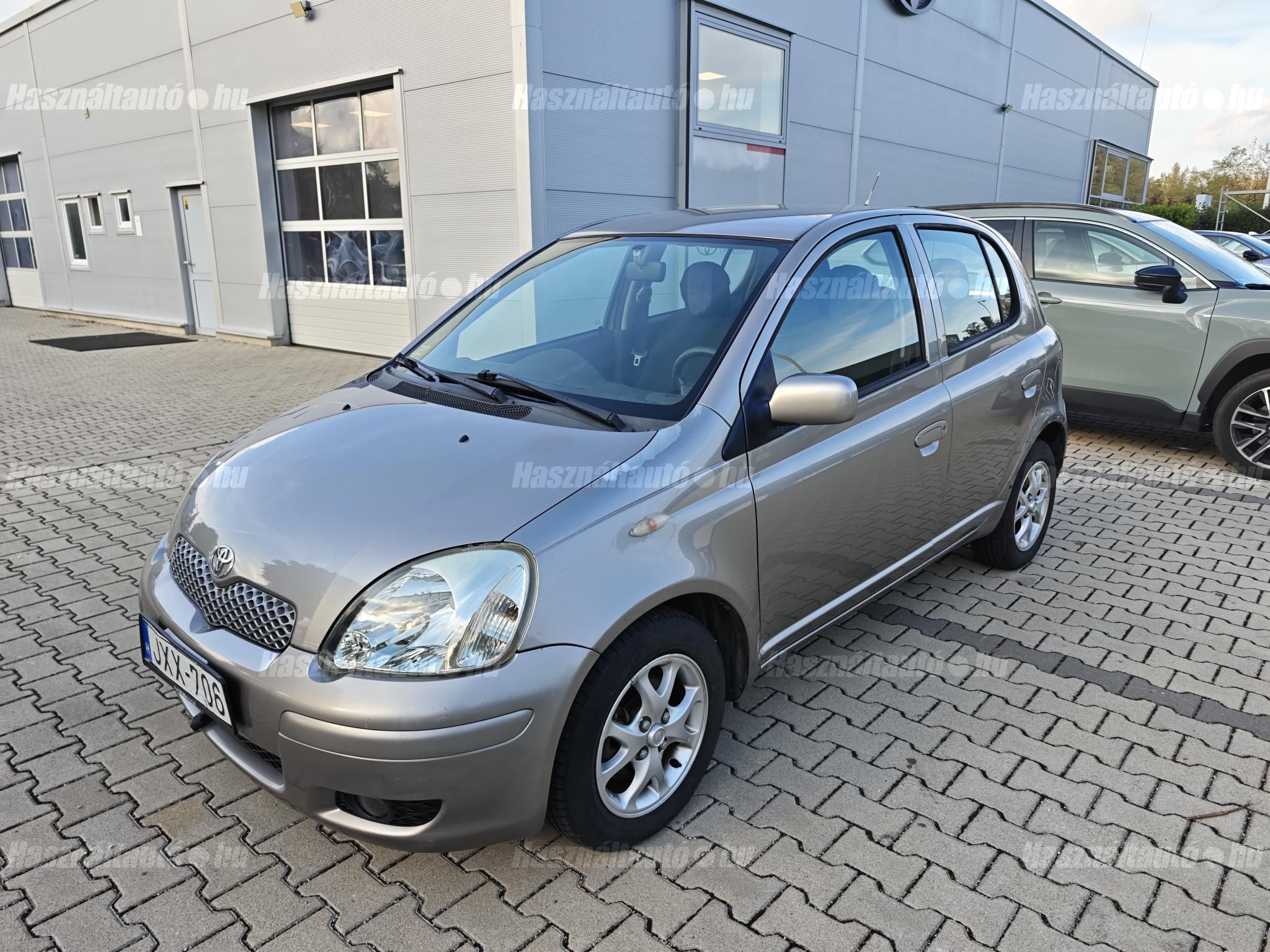 TOYOTA YARIS 2005/9 - 1