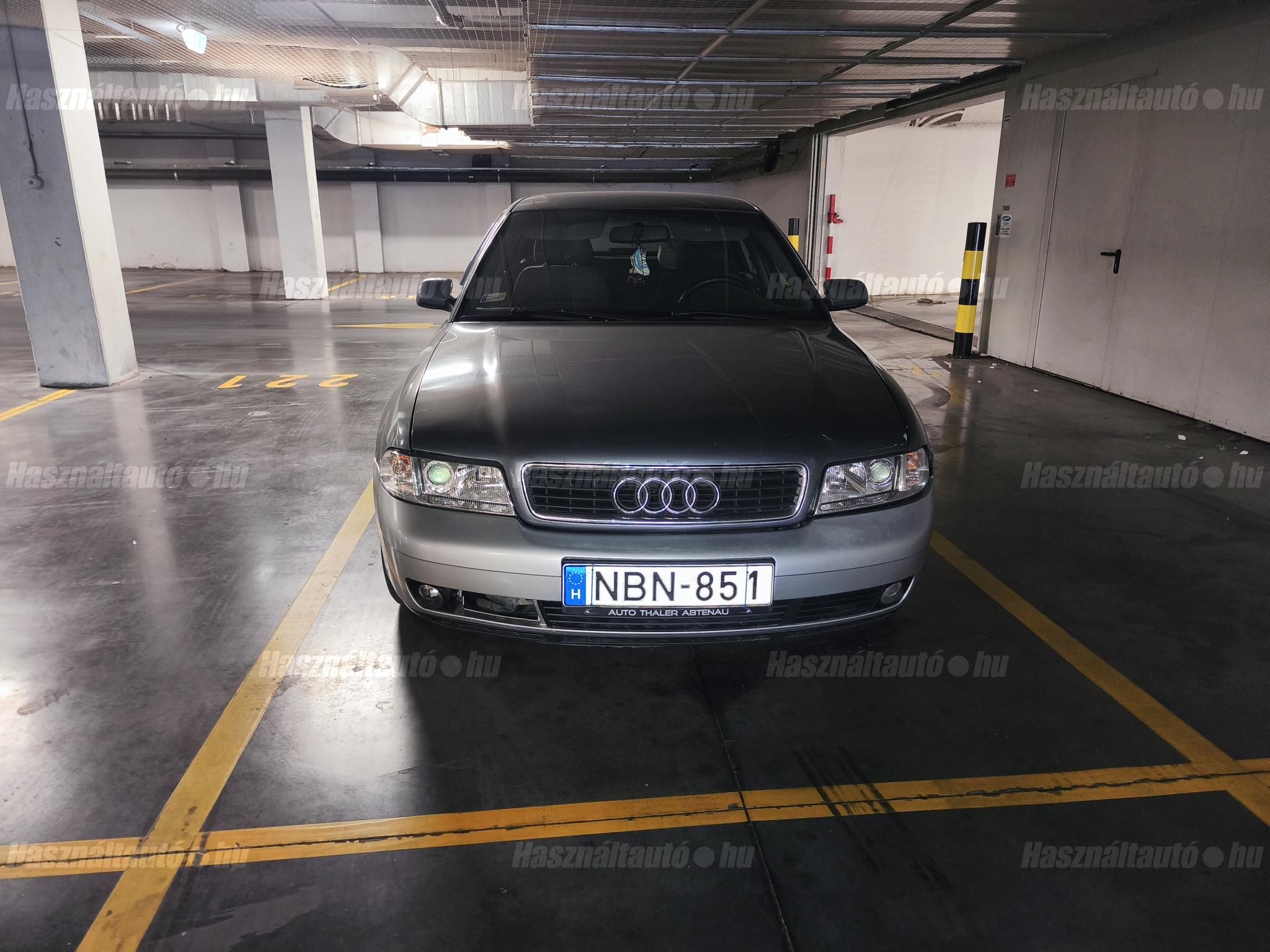 AUDI A4 1999/11 - 1
