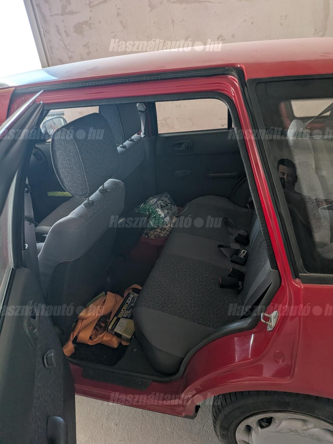 SUZUKI SWIFT 2003/4 - 1