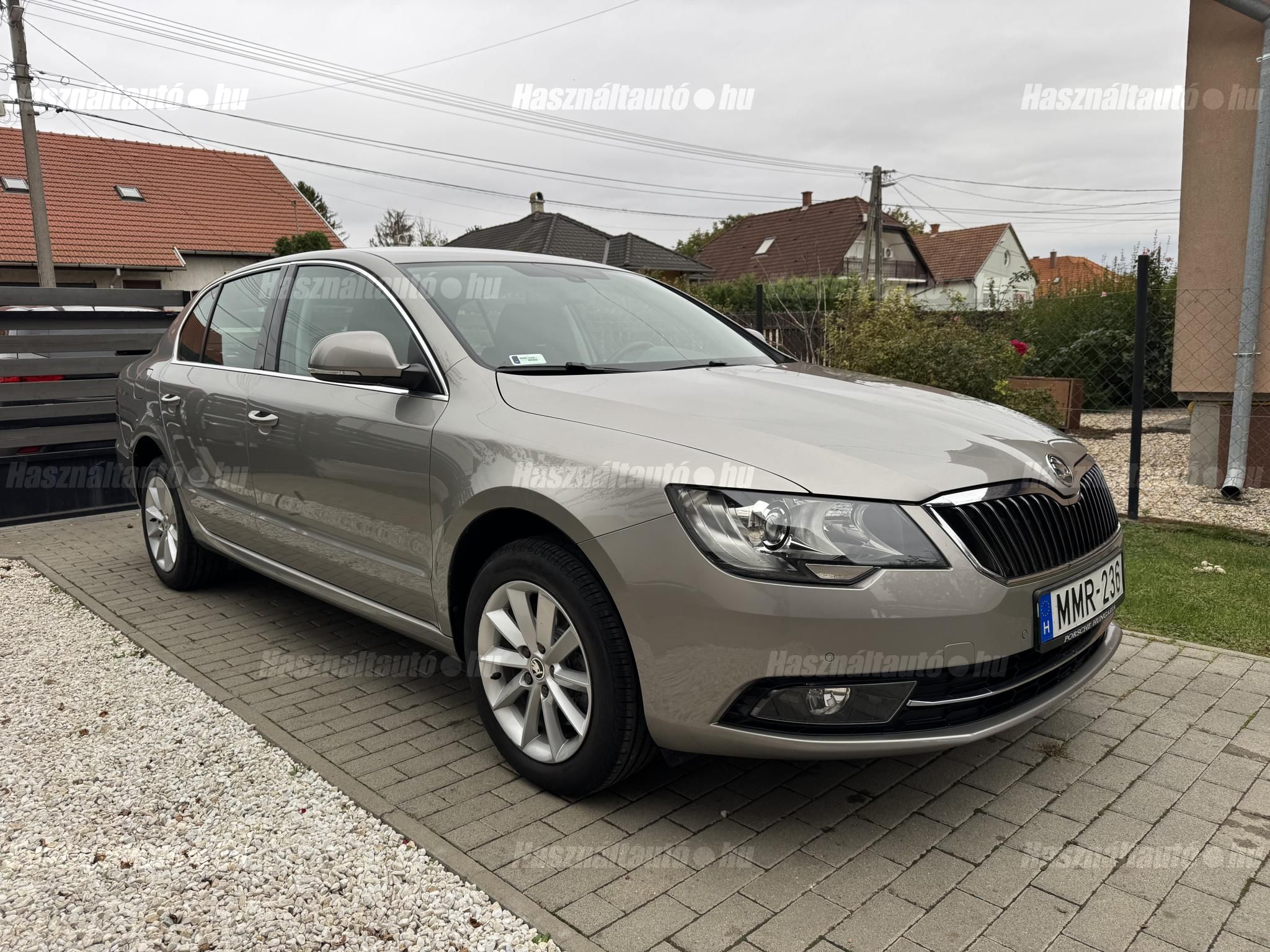 SKODA SUPERB 2013/12 - 1
