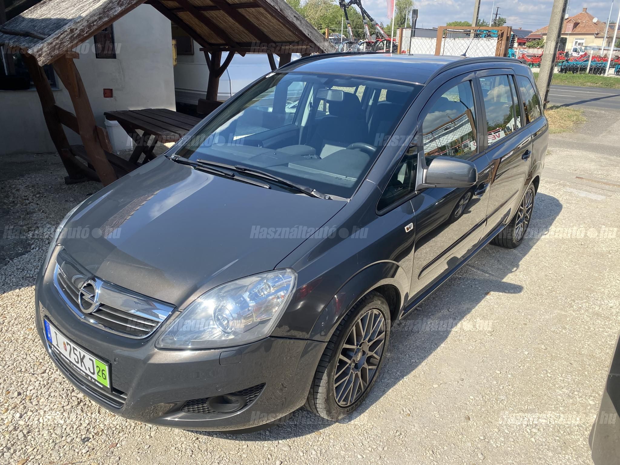 OPEL ZAFIRA B 2014/8 - 1