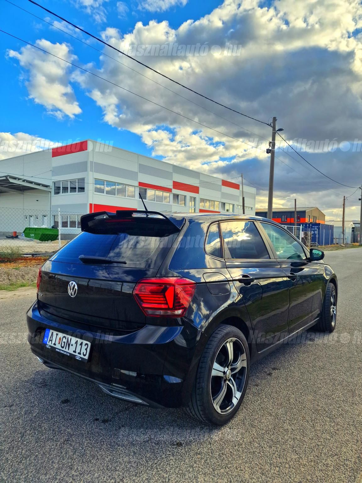 VOLKSWAGEN POLO VI 2018/12 - 1