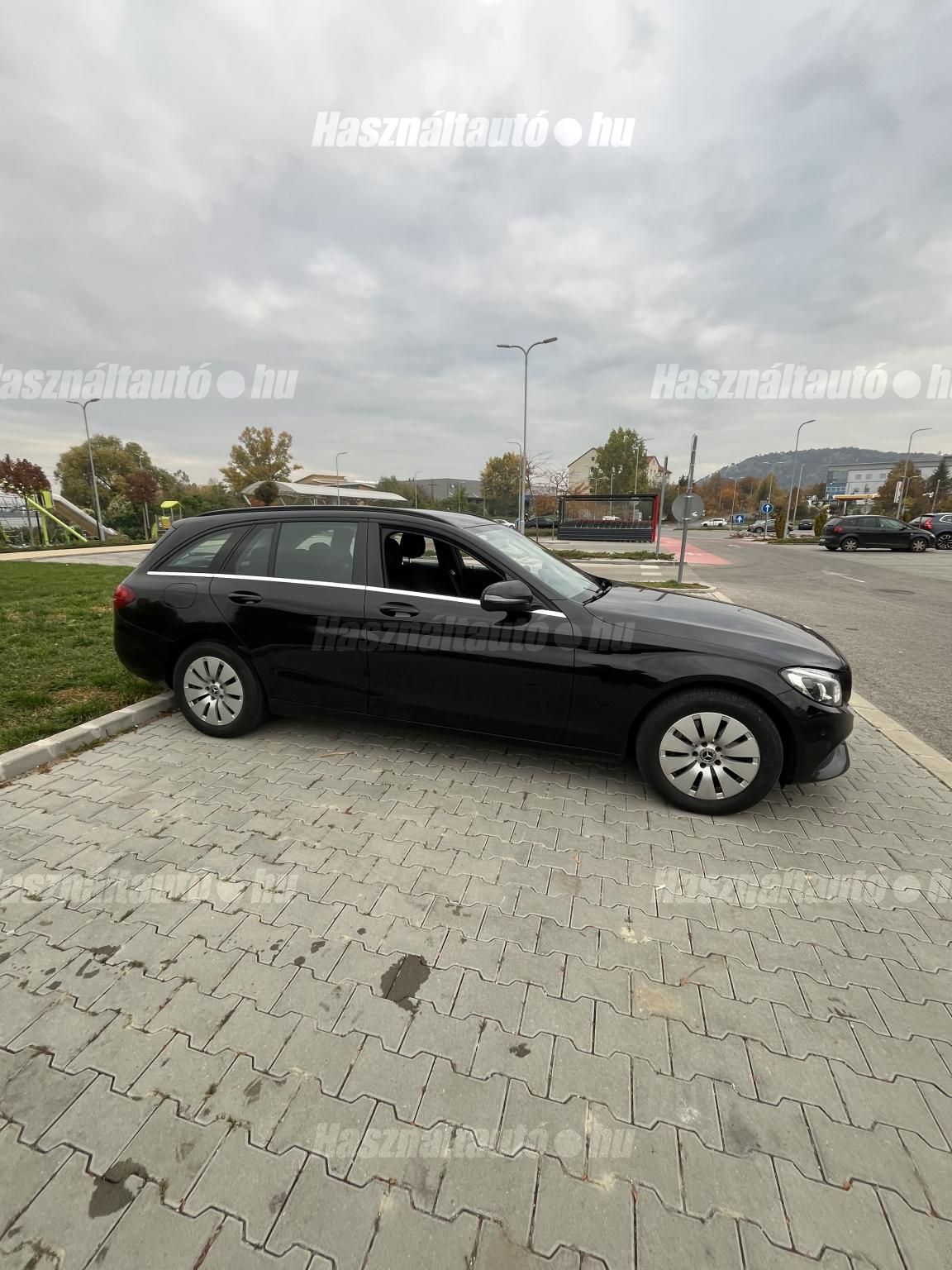 MERCEDES-BENZ C 220 2017/8 - 1