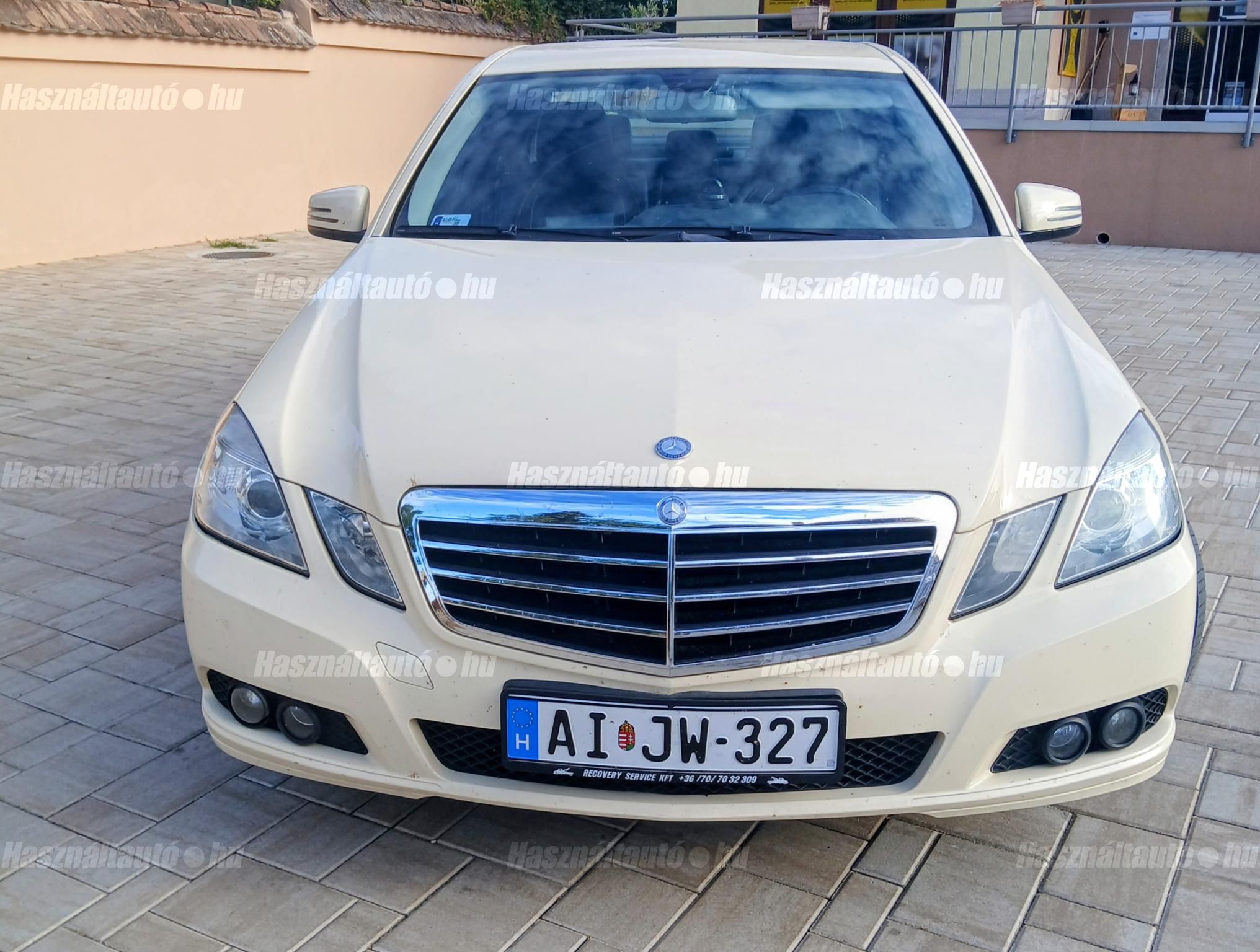MERCEDES-BENZ E 200 2011/12 - 1