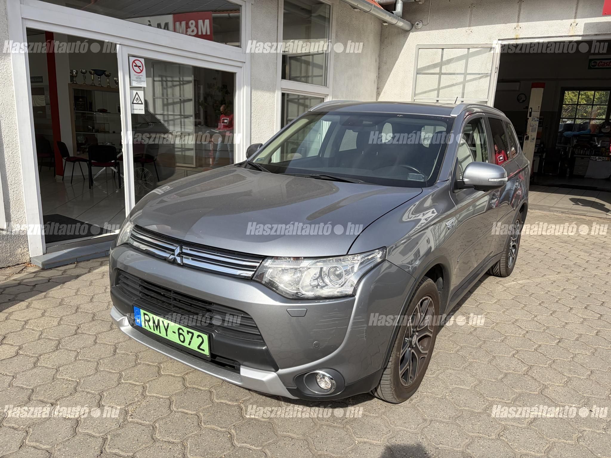 MITSUBISHI OUTLANDER 2015/3 - 1