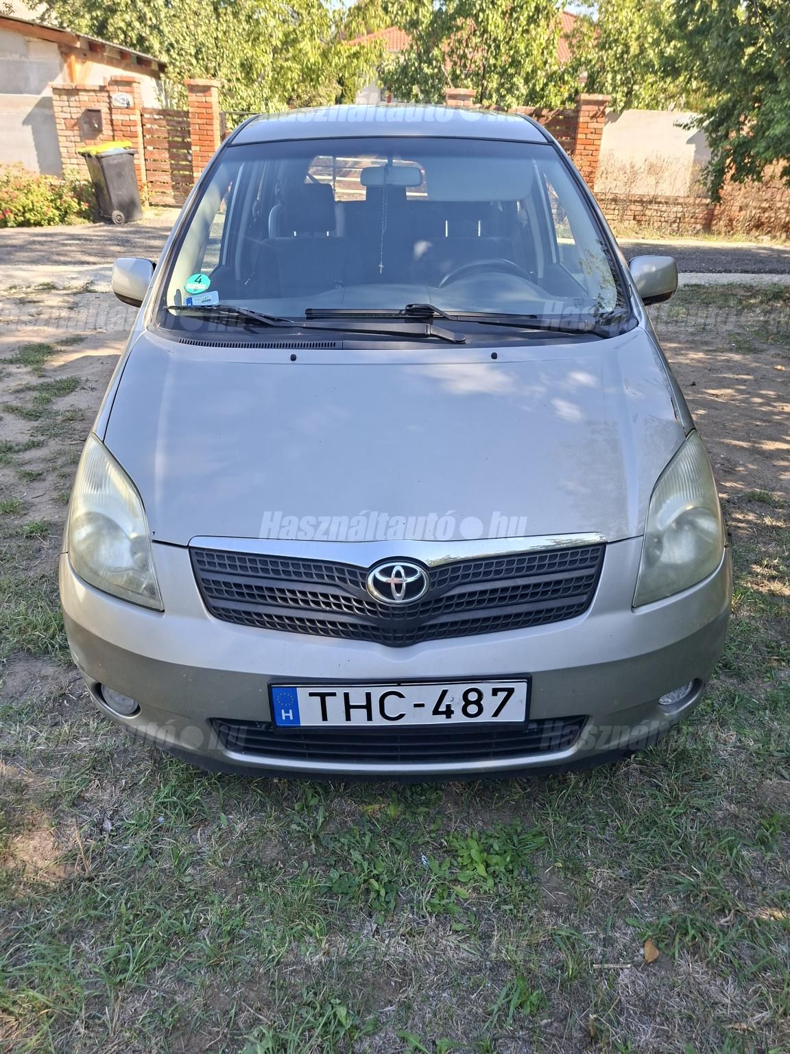 TOYOTA COROLLA VERSO 2003/4 - 1