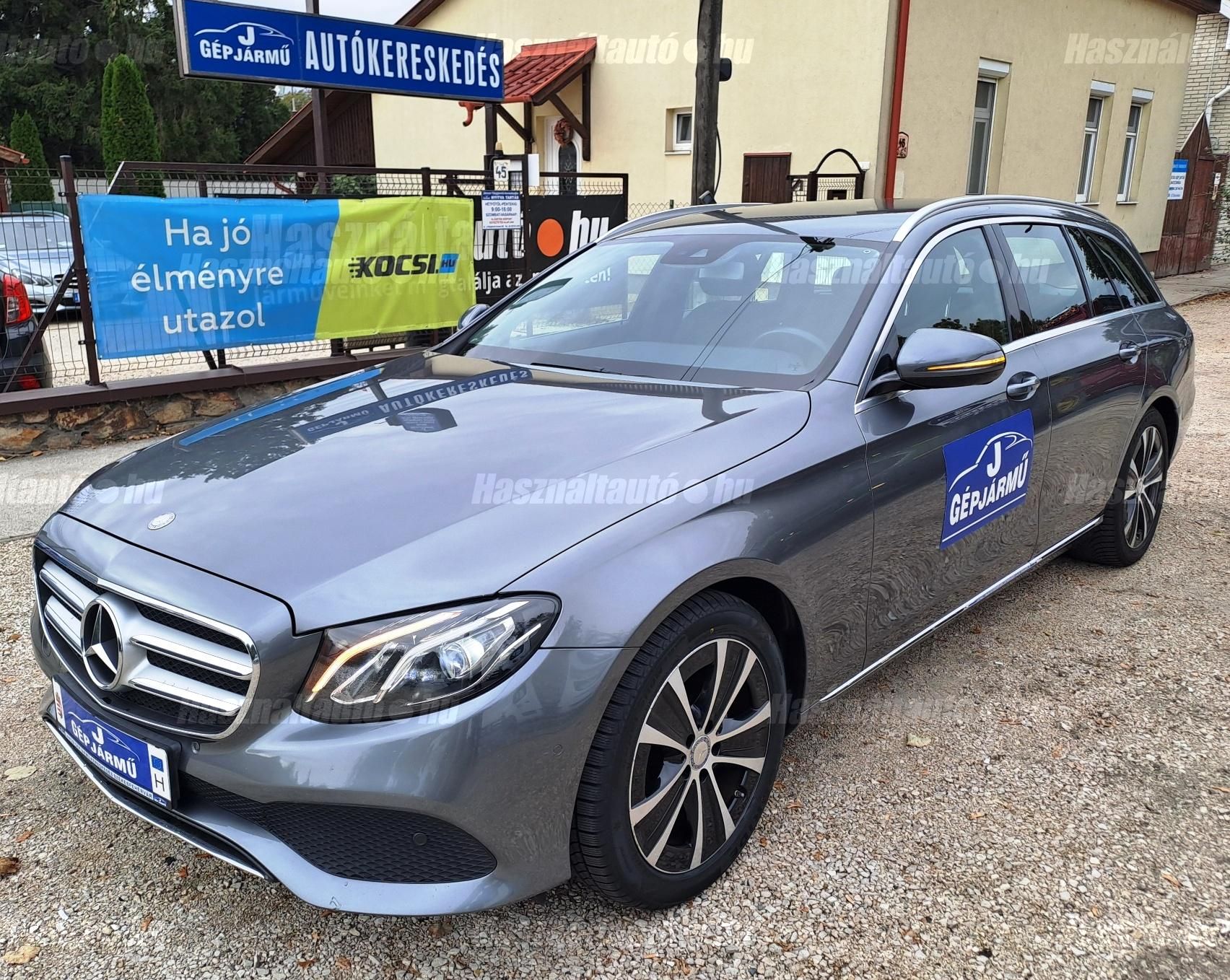 MERCEDES-BENZ E 220 2016/12 - 1