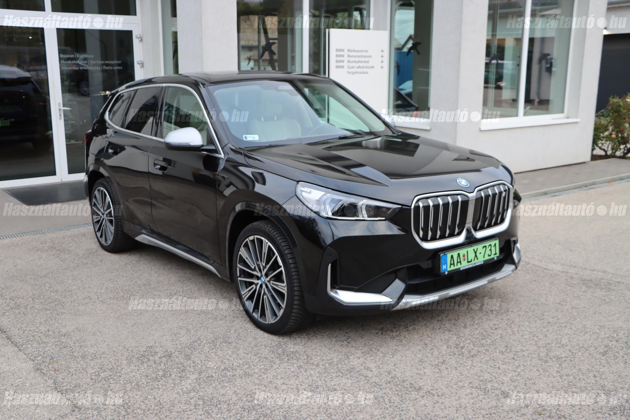 BMW IX1 2023 - 1