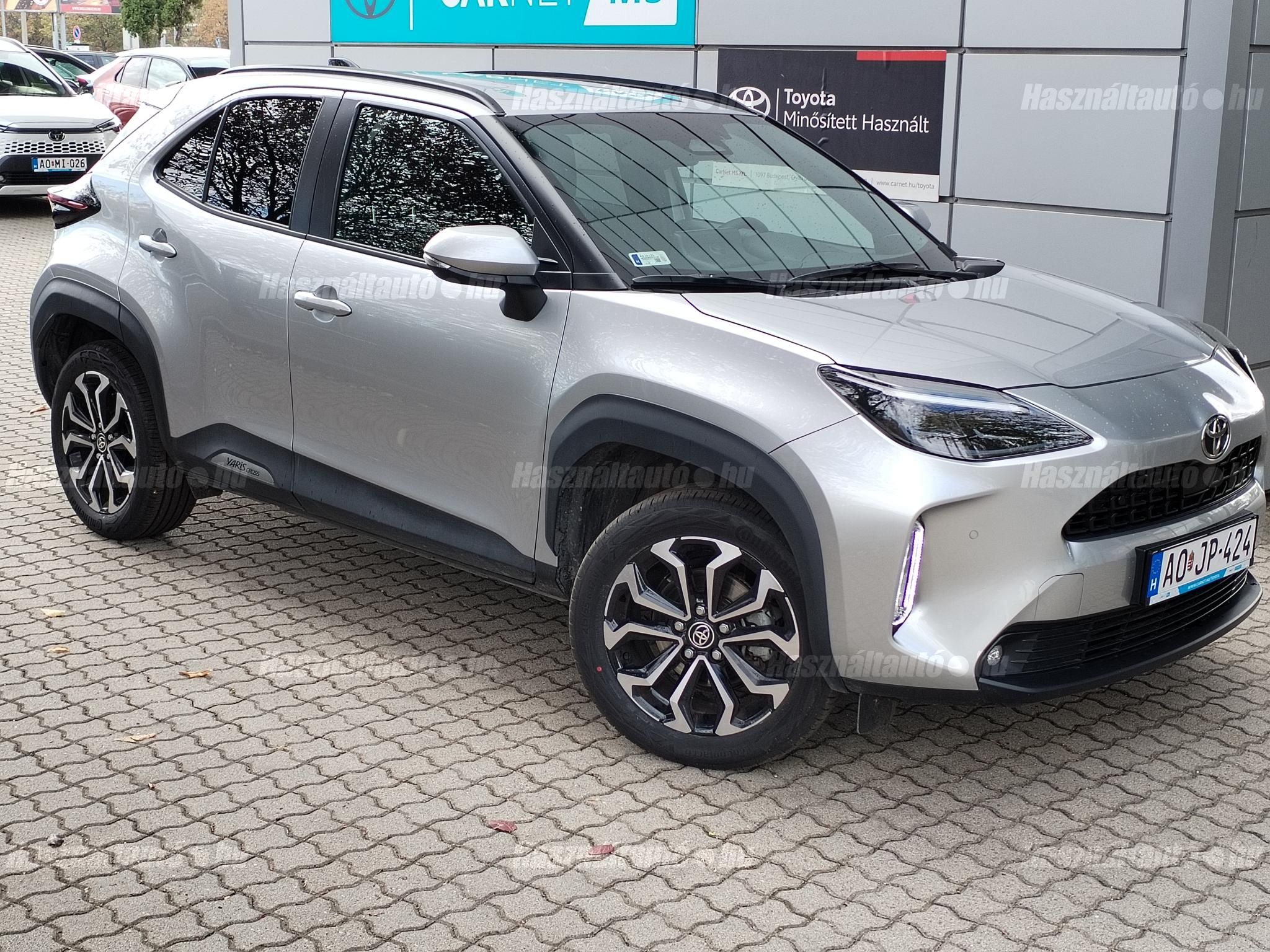 TOYOTA YARIS CROSS 2025/11 - 1