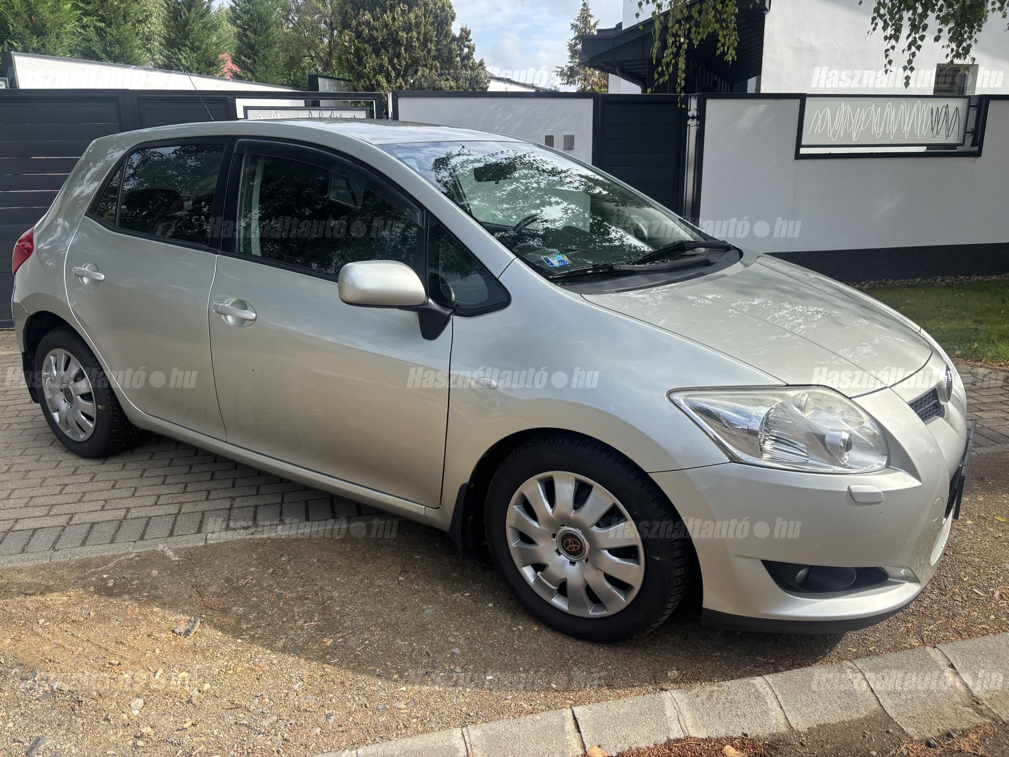 TOYOTA AURIS 2008/7 - 1