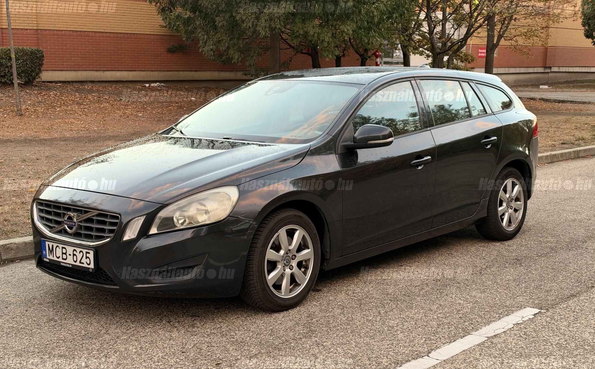 VOLVO V60 2011/3 - 1