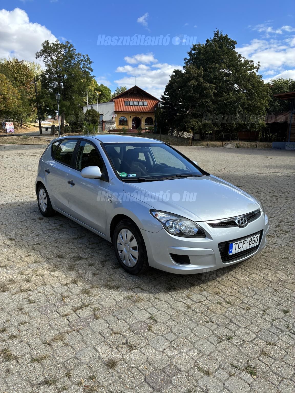 HYUNDAI I30 2010/7 - 1