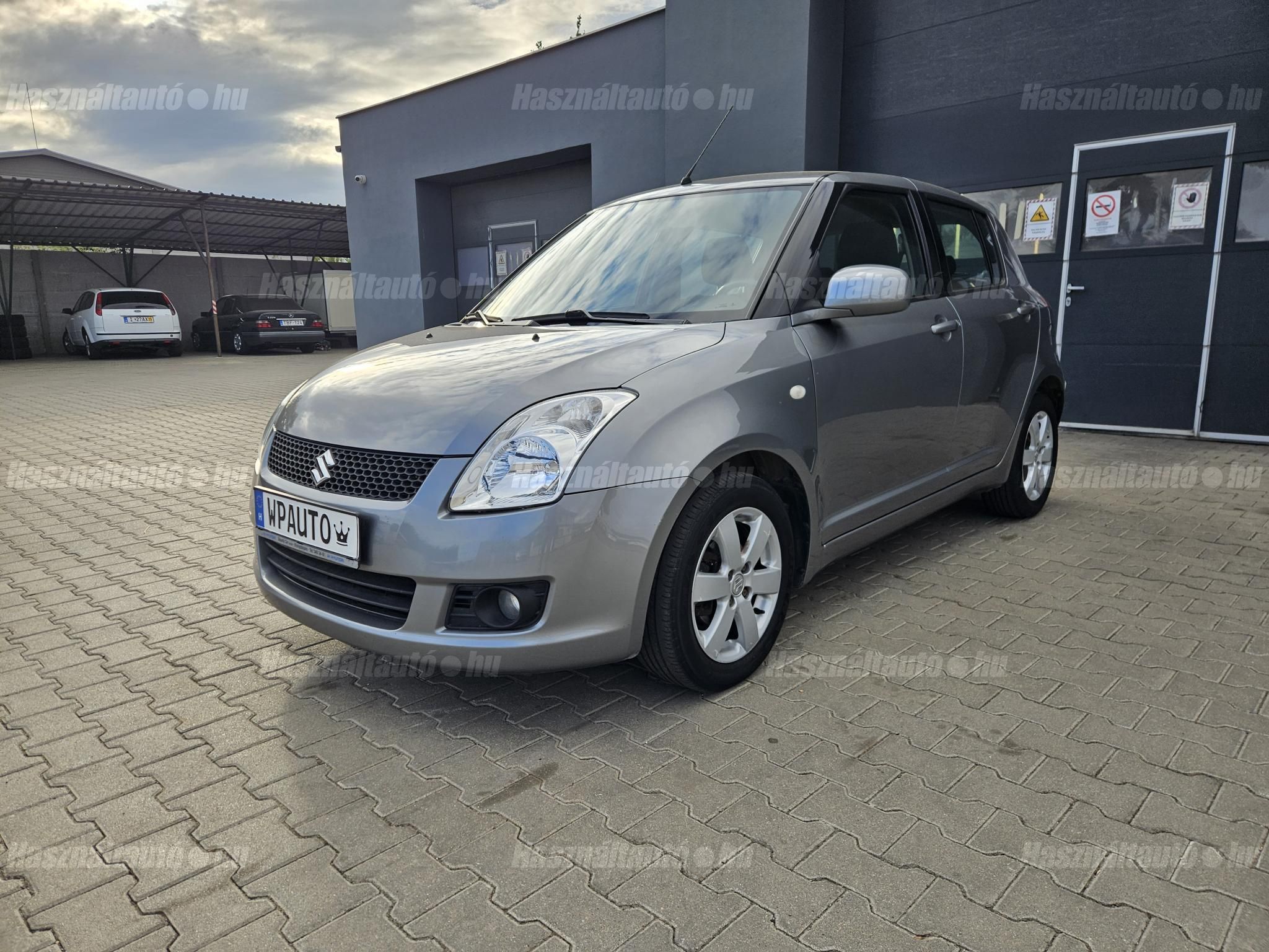 SUZUKI SWIFT 2009/4 - 1