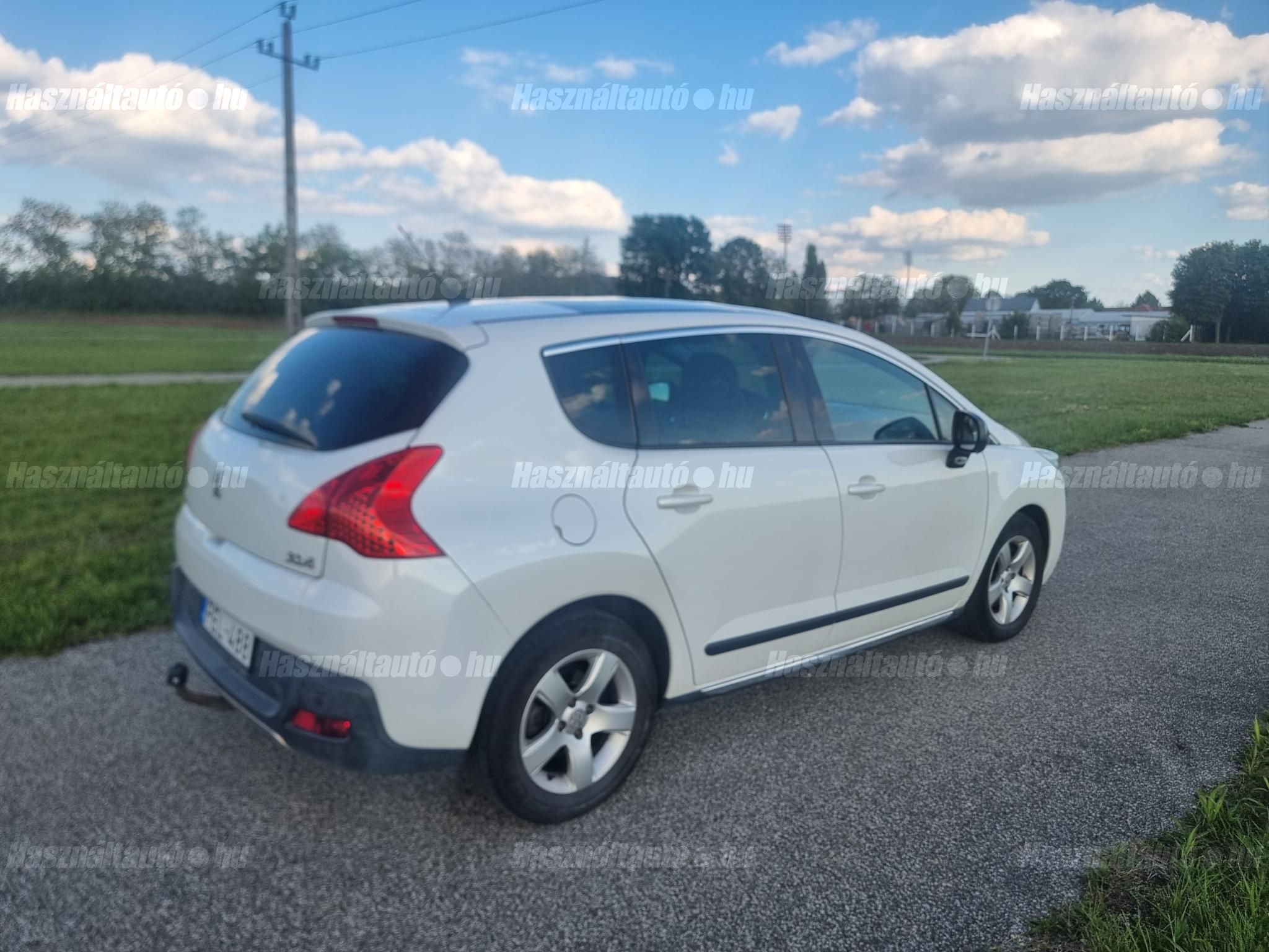 PEUGEOT 3008 2010/1 - 1