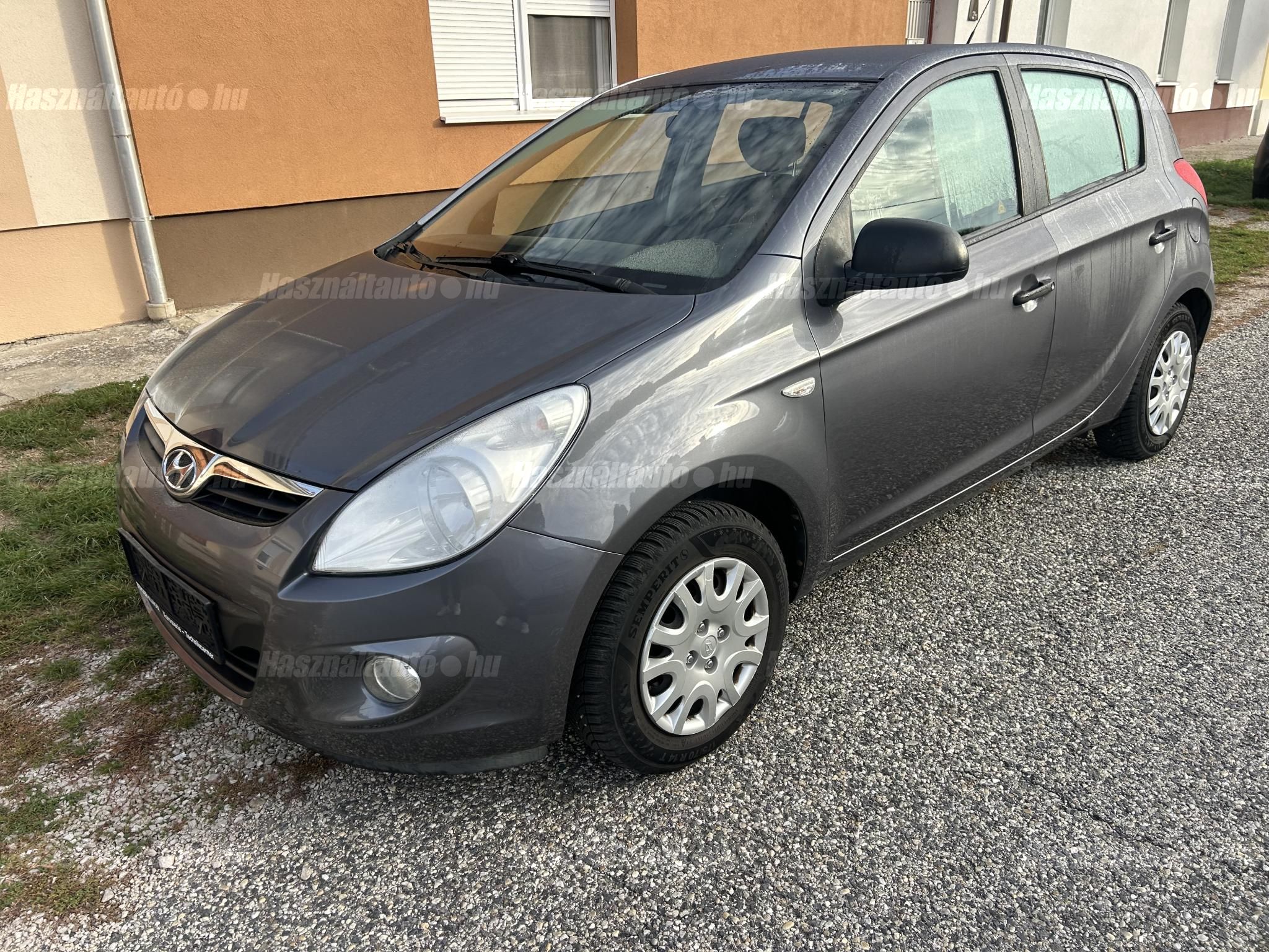 HYUNDAI I20 2011/10 - 1