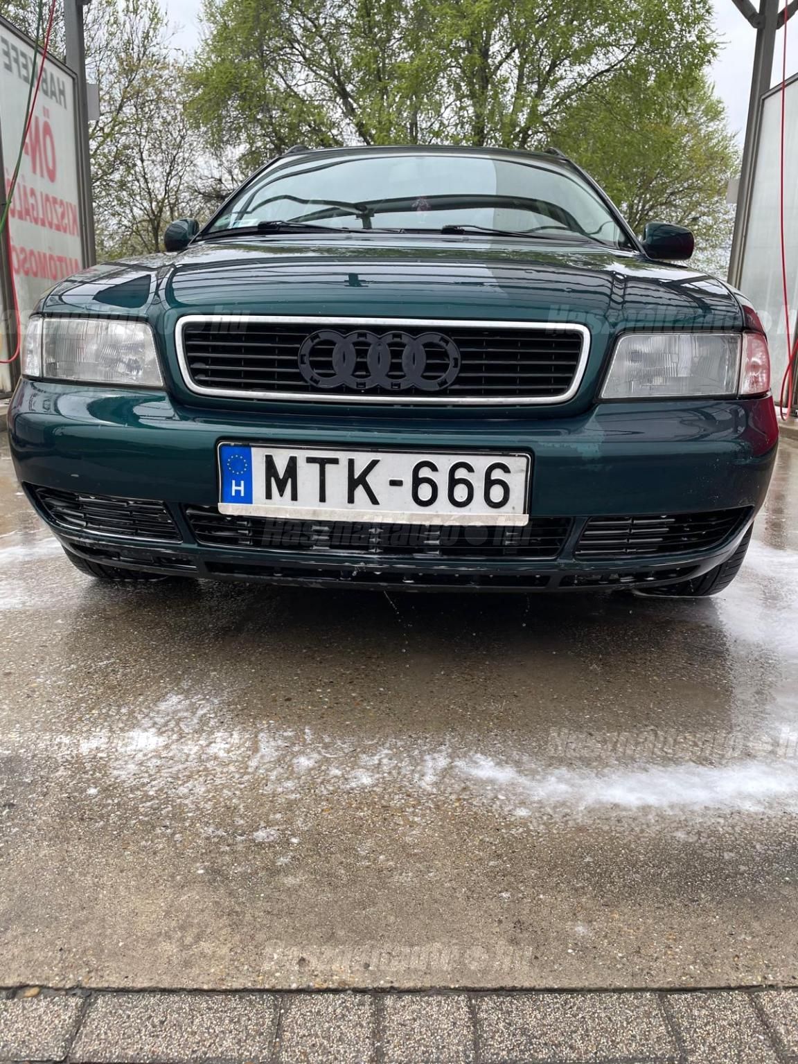 AUDI A4 1997/9 - 1