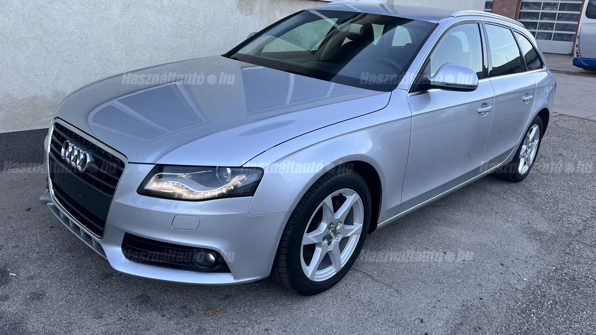 AUDI A4 2009 - 1