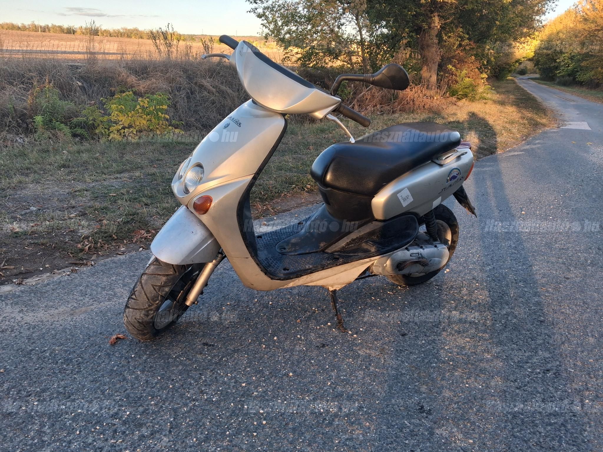 YAMAHA NEOS 2001/8 - 1