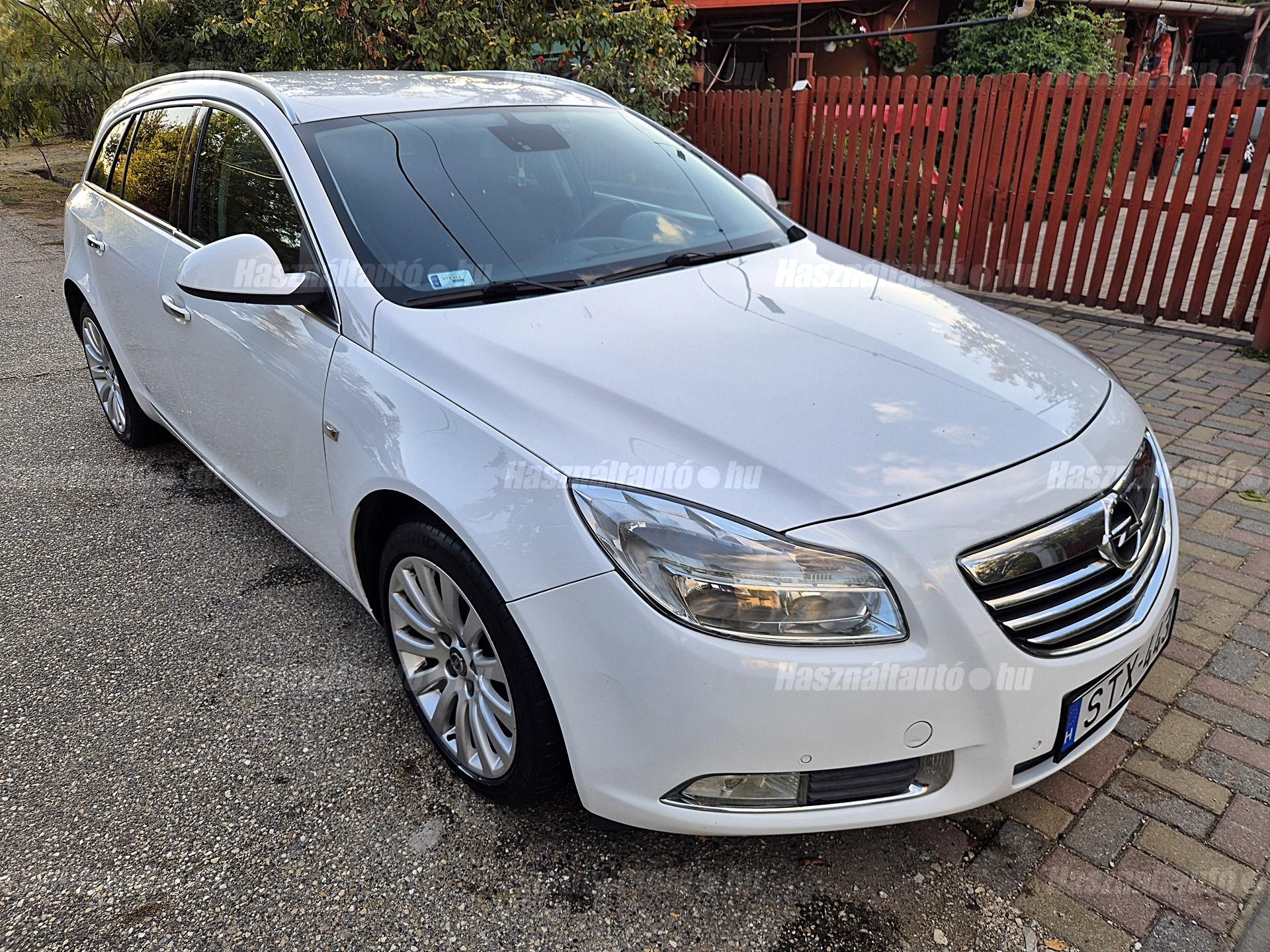 OPEL INSIGNIA 2010/10 - 1
