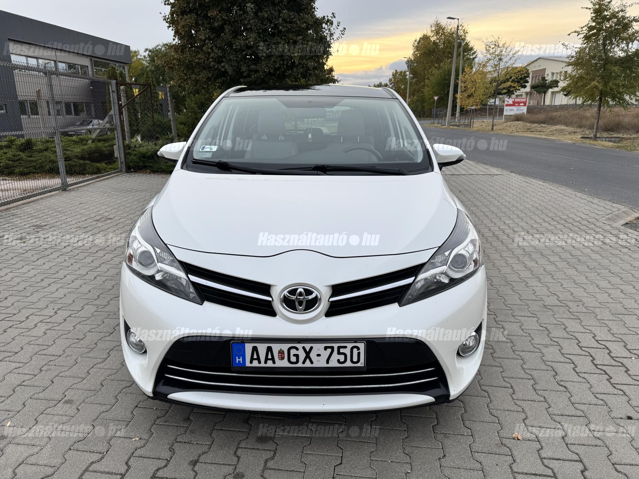 TOYOTA VERSO 2015/2 - 1