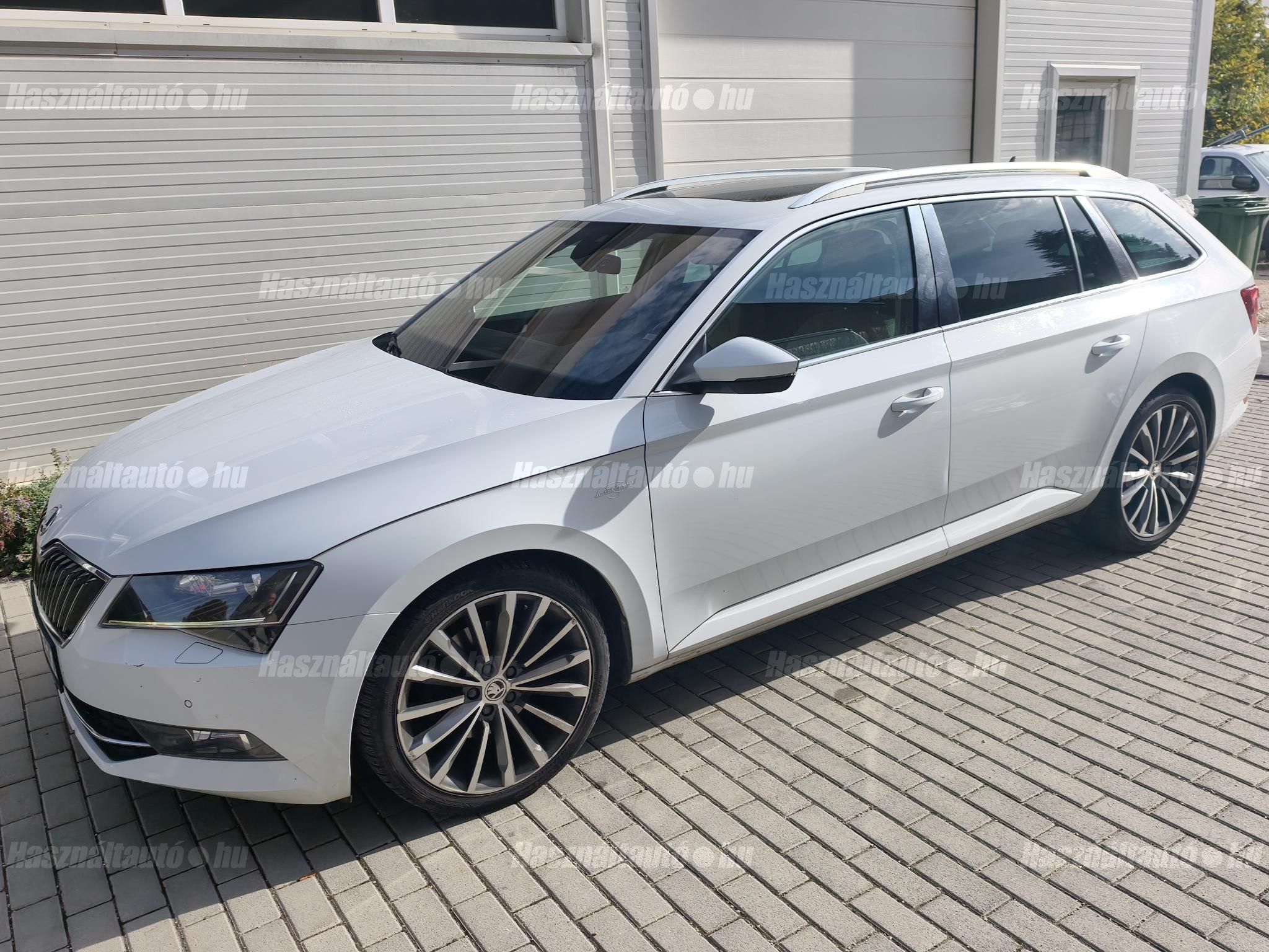 SKODA SUPERB 2019 - 1